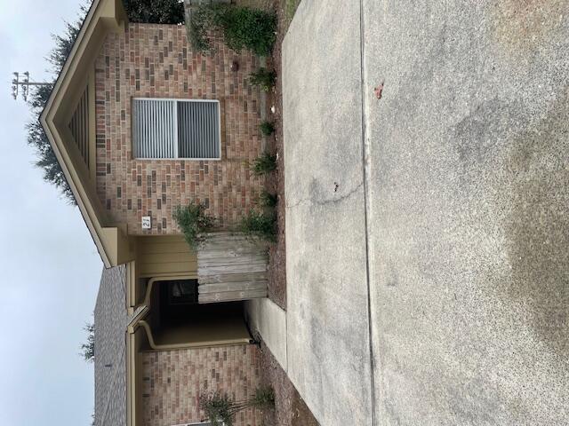 BAYWOOD T/H - Residential Lease