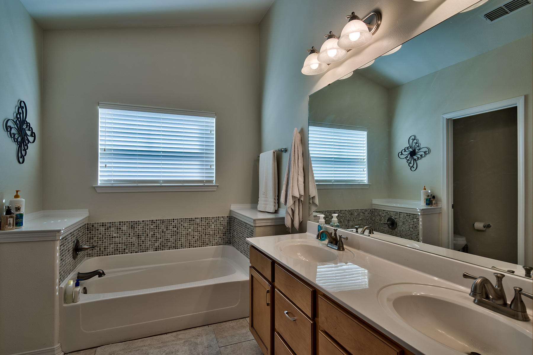 PLANTATION AT SANTA ROSA - Residential