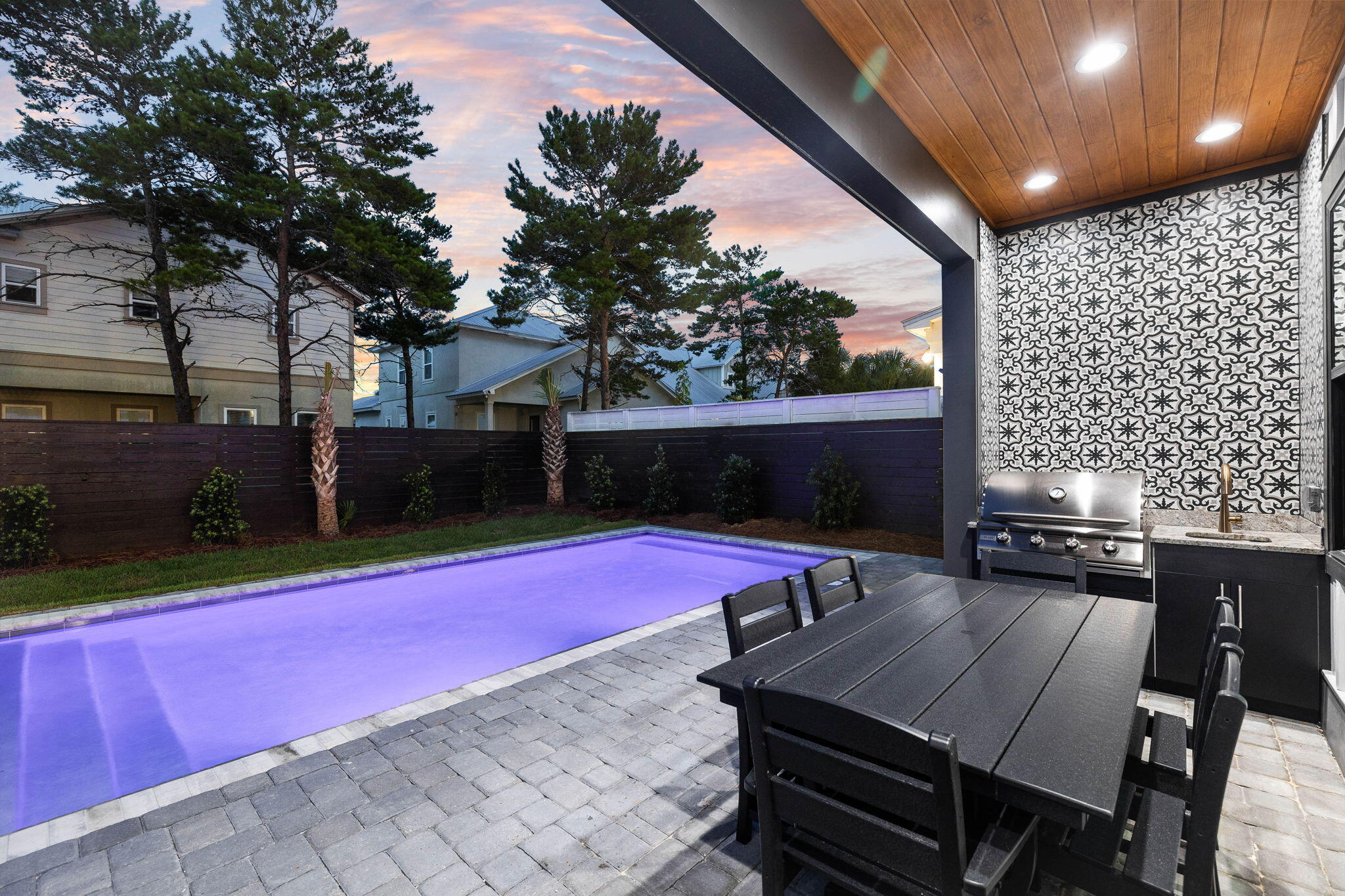 FRANGISTA BEACH 2ND ADDN - Residential