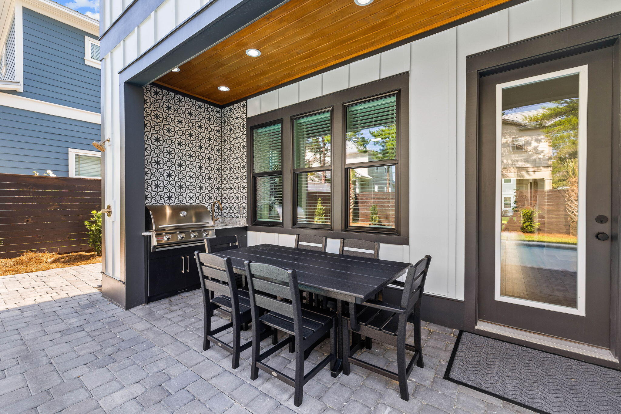 FRANGISTA BEACH 2ND ADDN - Residential