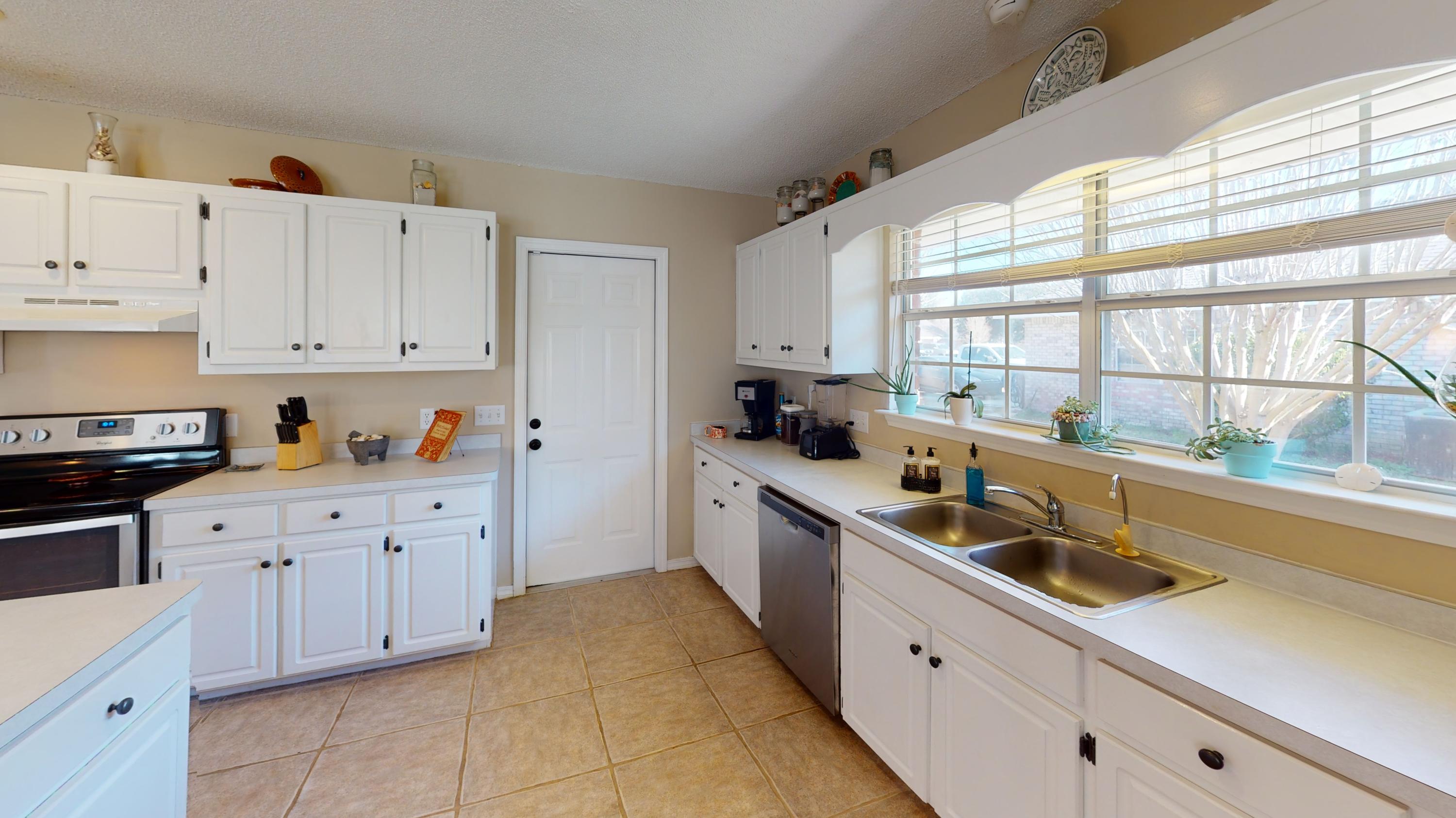 SPANISH TRACE ESTATES - Residential