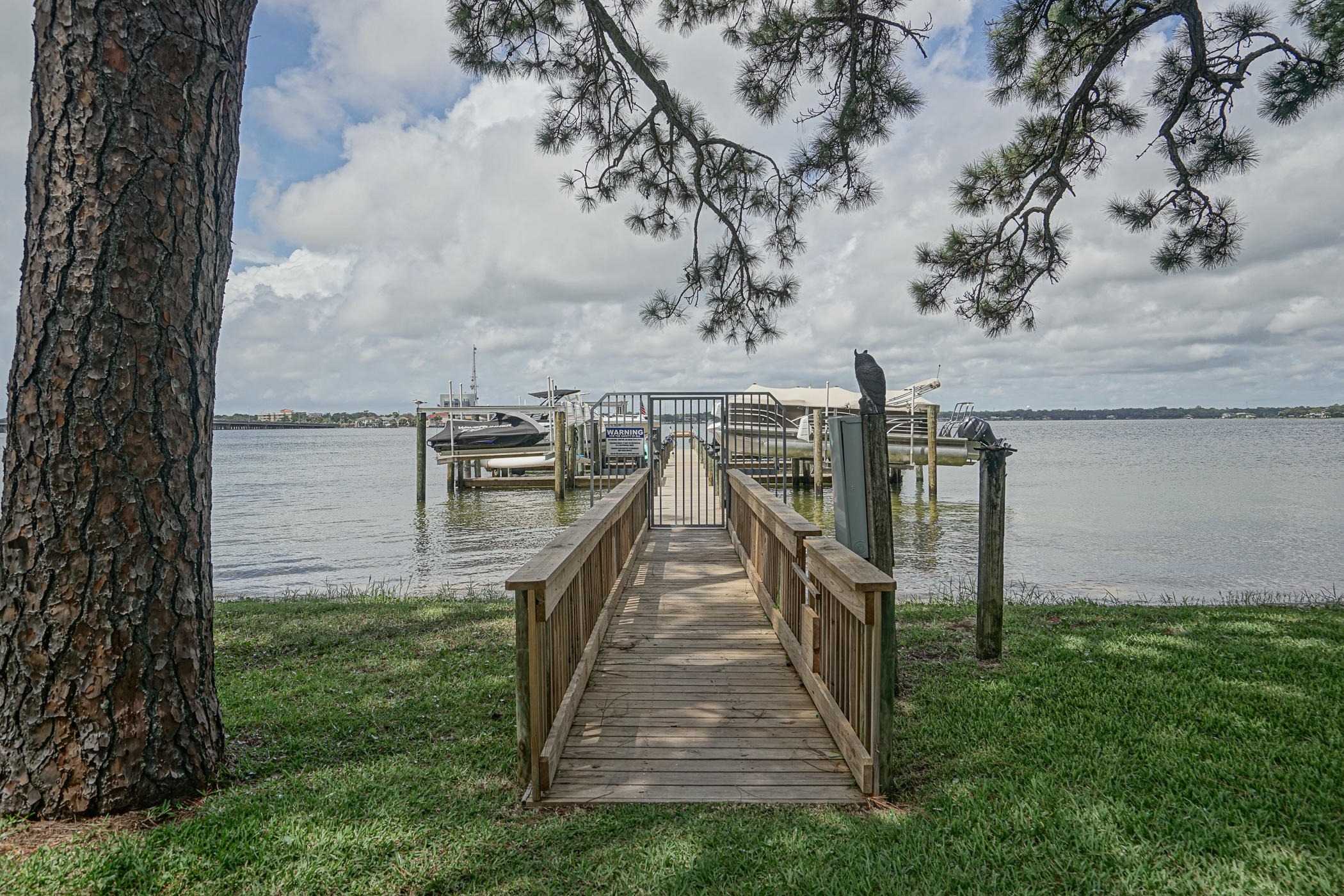 GARNIERS CAY T/H - Residential