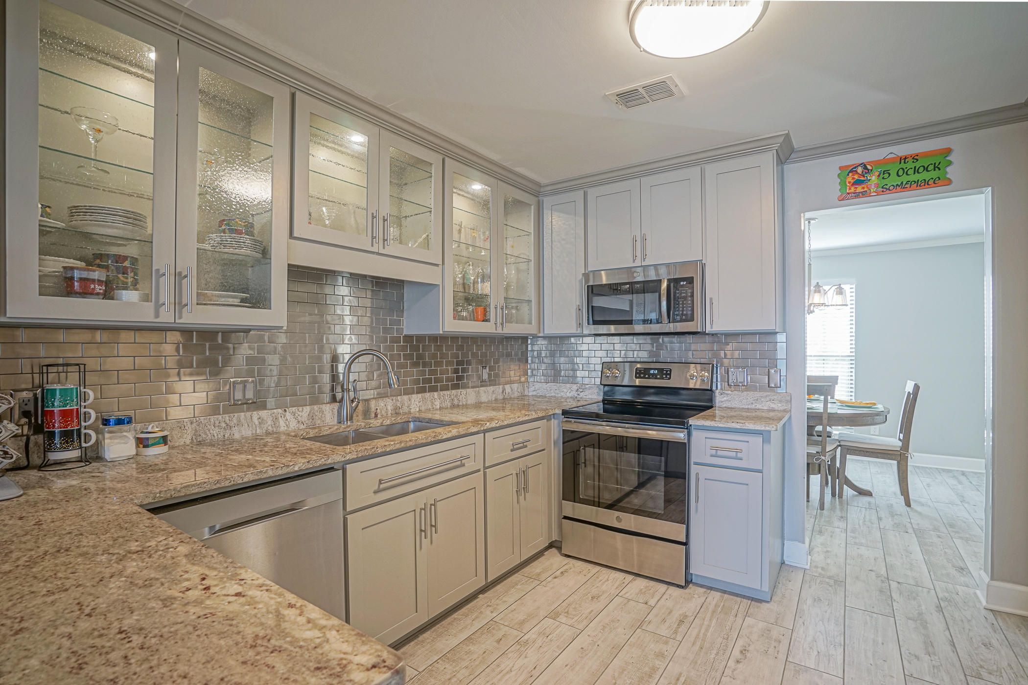 GARNIERS CAY T/H - Residential