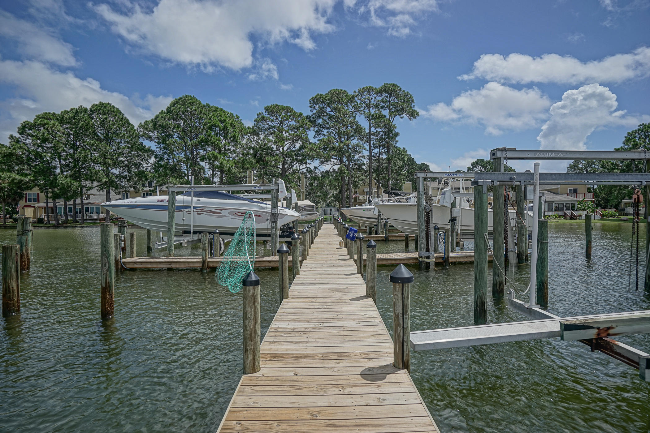 GARNIERS CAY T/H - Residential