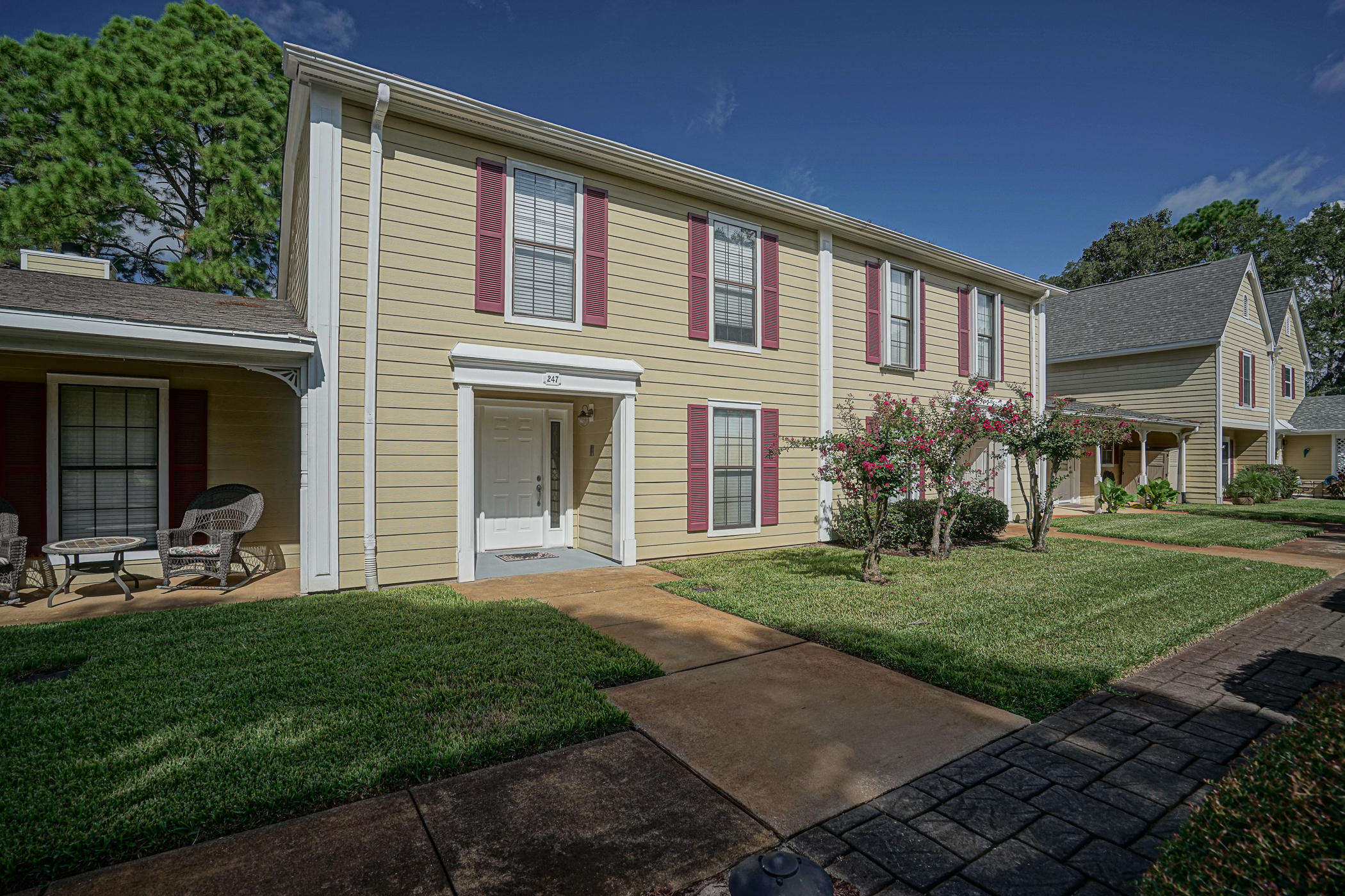 GARNIERS CAY T/H - Residential