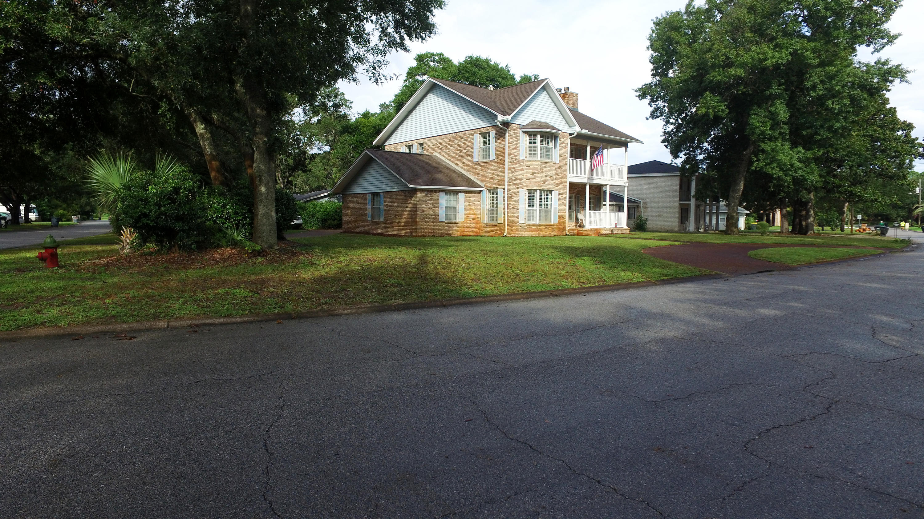 ELLIOTTS POINT 11TH ADDN - Residential