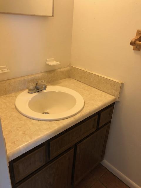 LEESA JENNIFER ACRES - Residential Lease