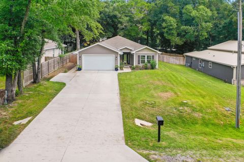 A home in Niceville