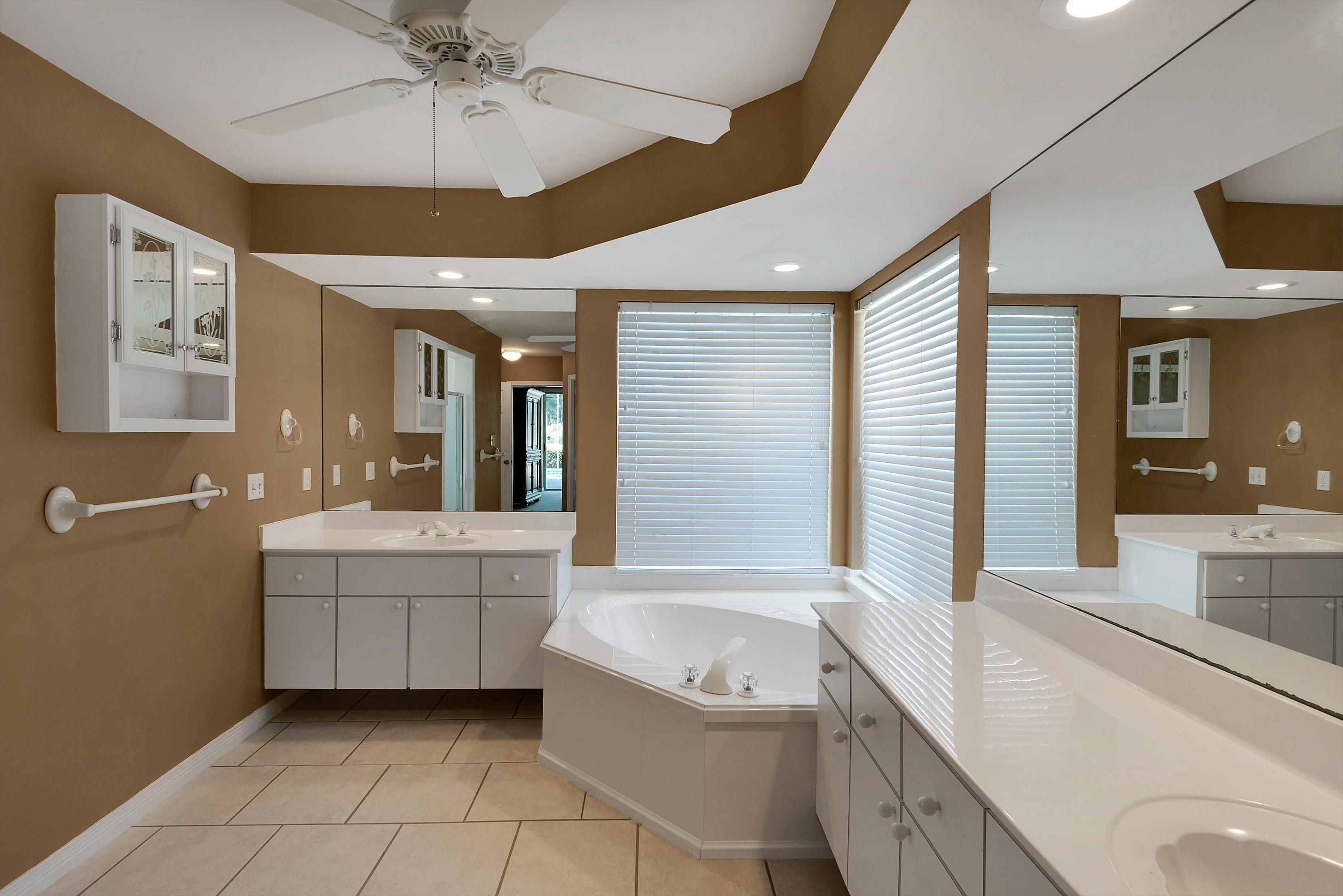 EMERALD BAY PH 1A - Residential