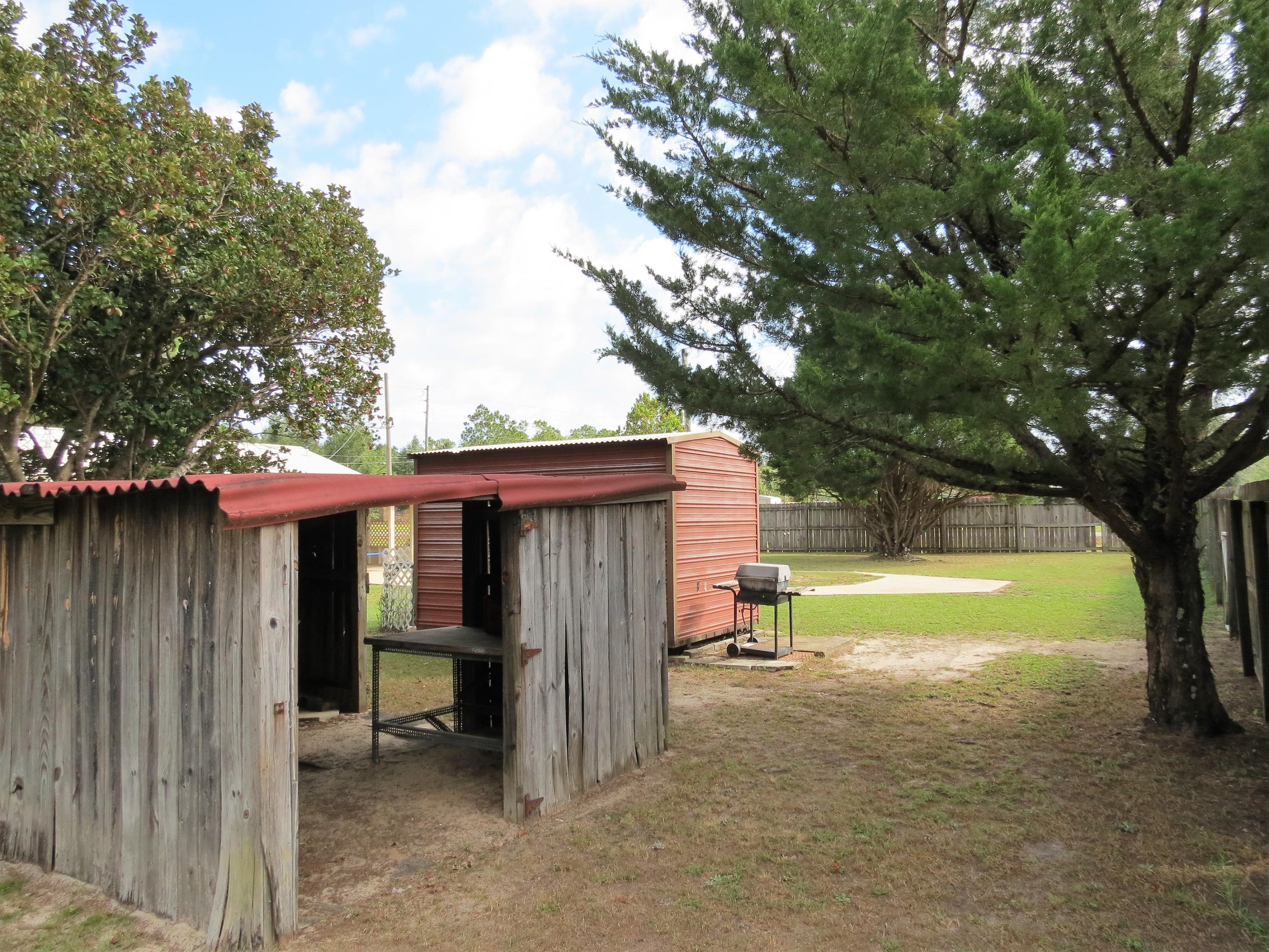 WHISPERING LAKES ESTATES - Residential