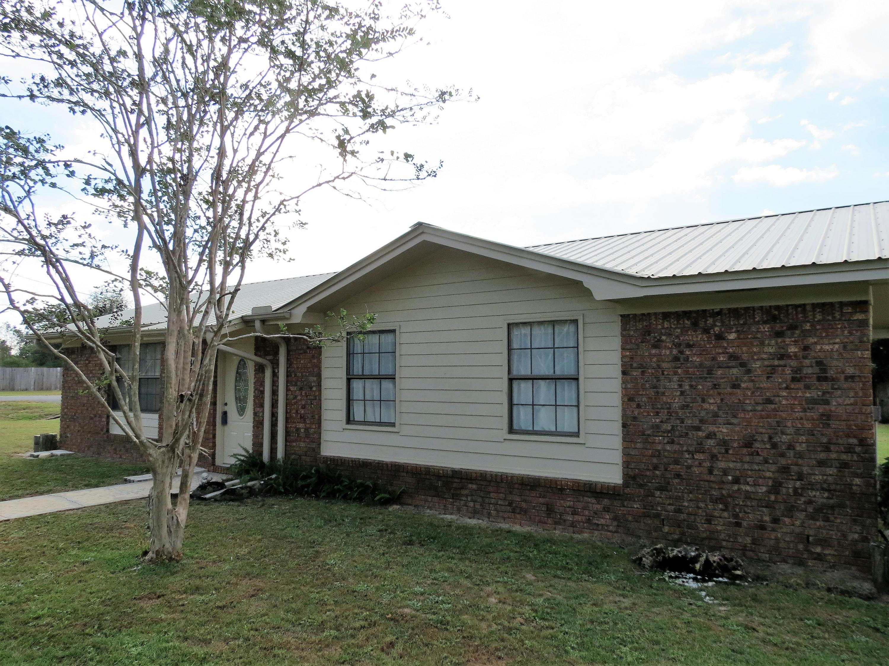 WHISPERING LAKES ESTATES - Residential