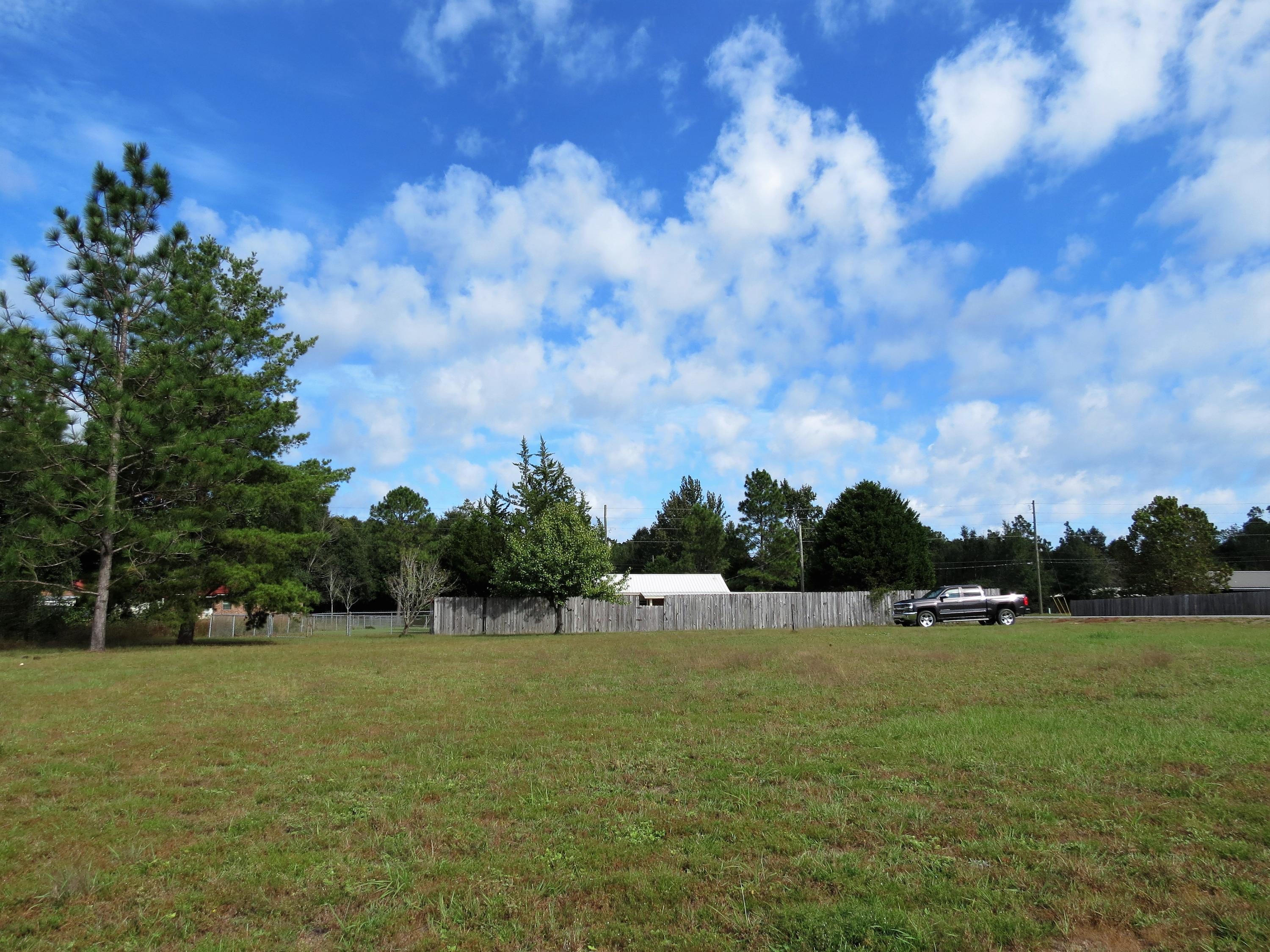 WHISPERING LAKES ESTATES - Residential