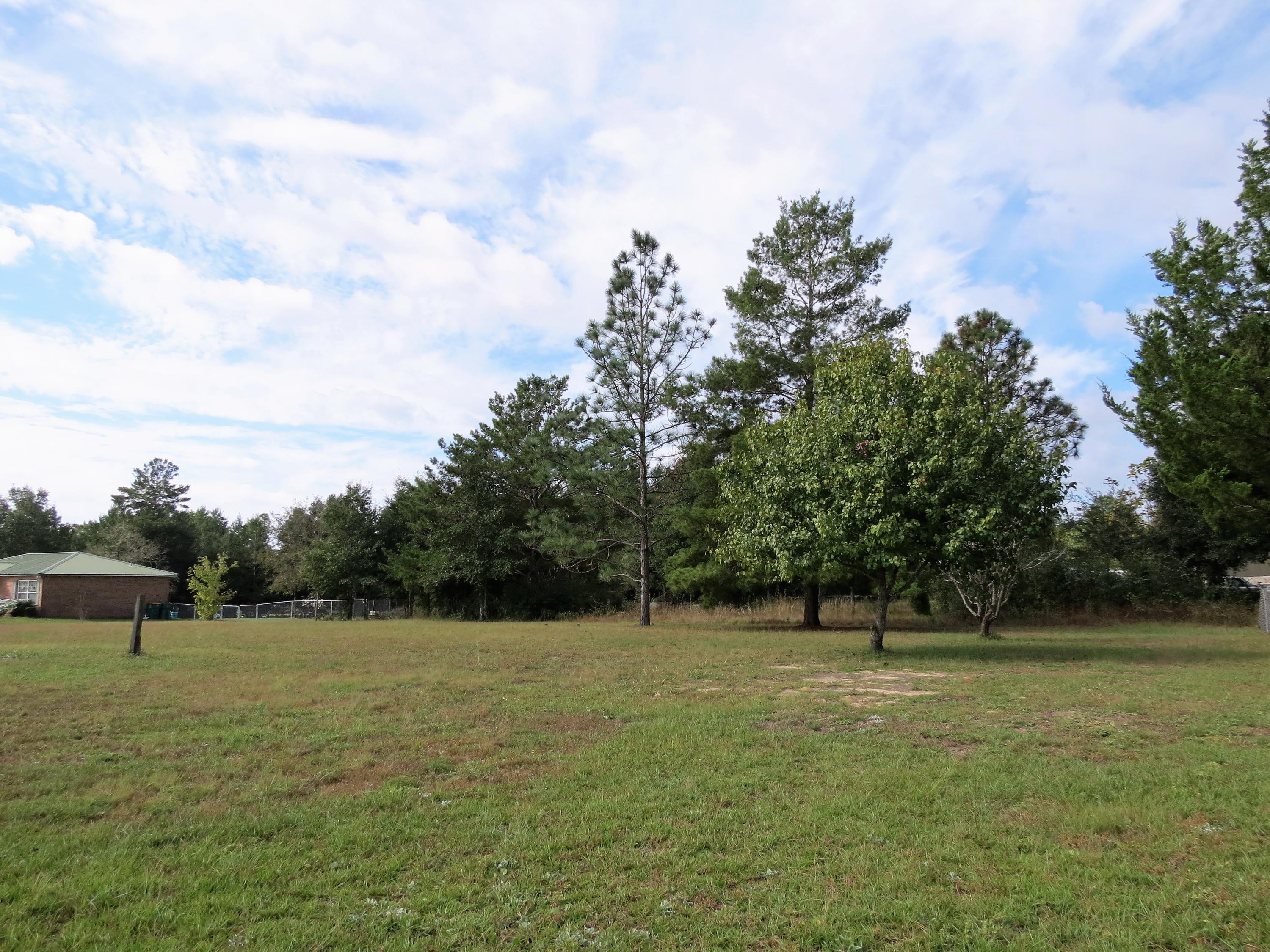 WHISPERING LAKES ESTATES - Residential