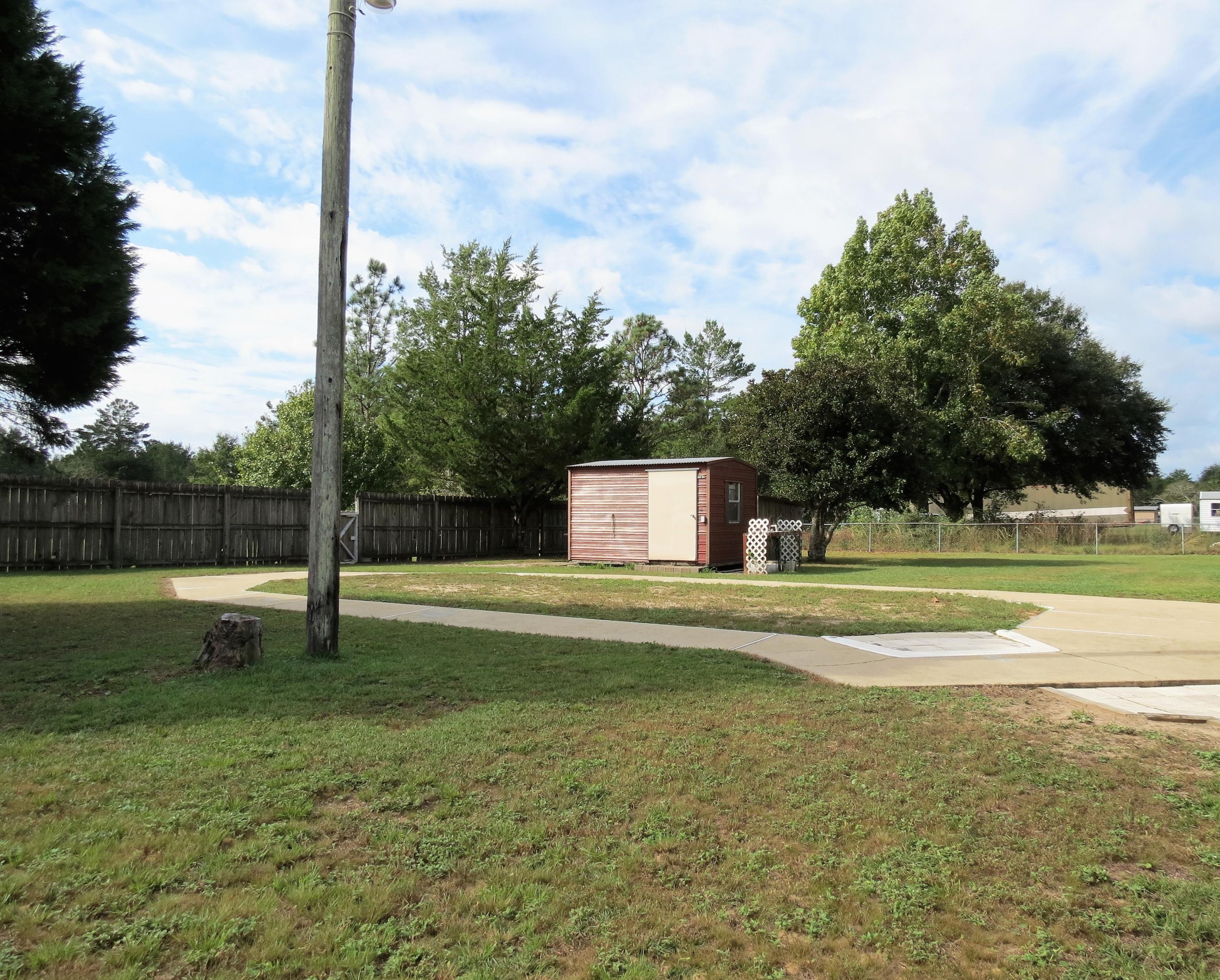 WHISPERING LAKES ESTATES - Residential