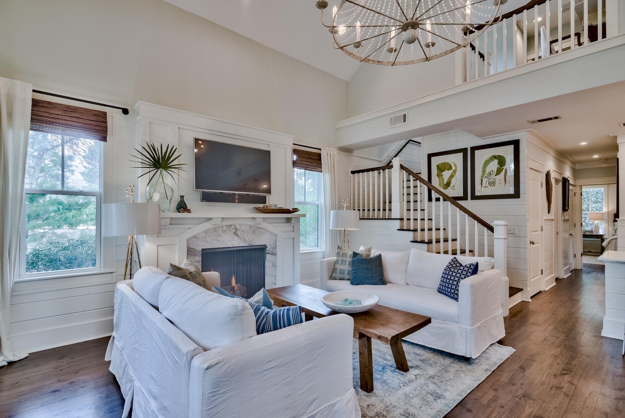 FOREST LAKES - Residential