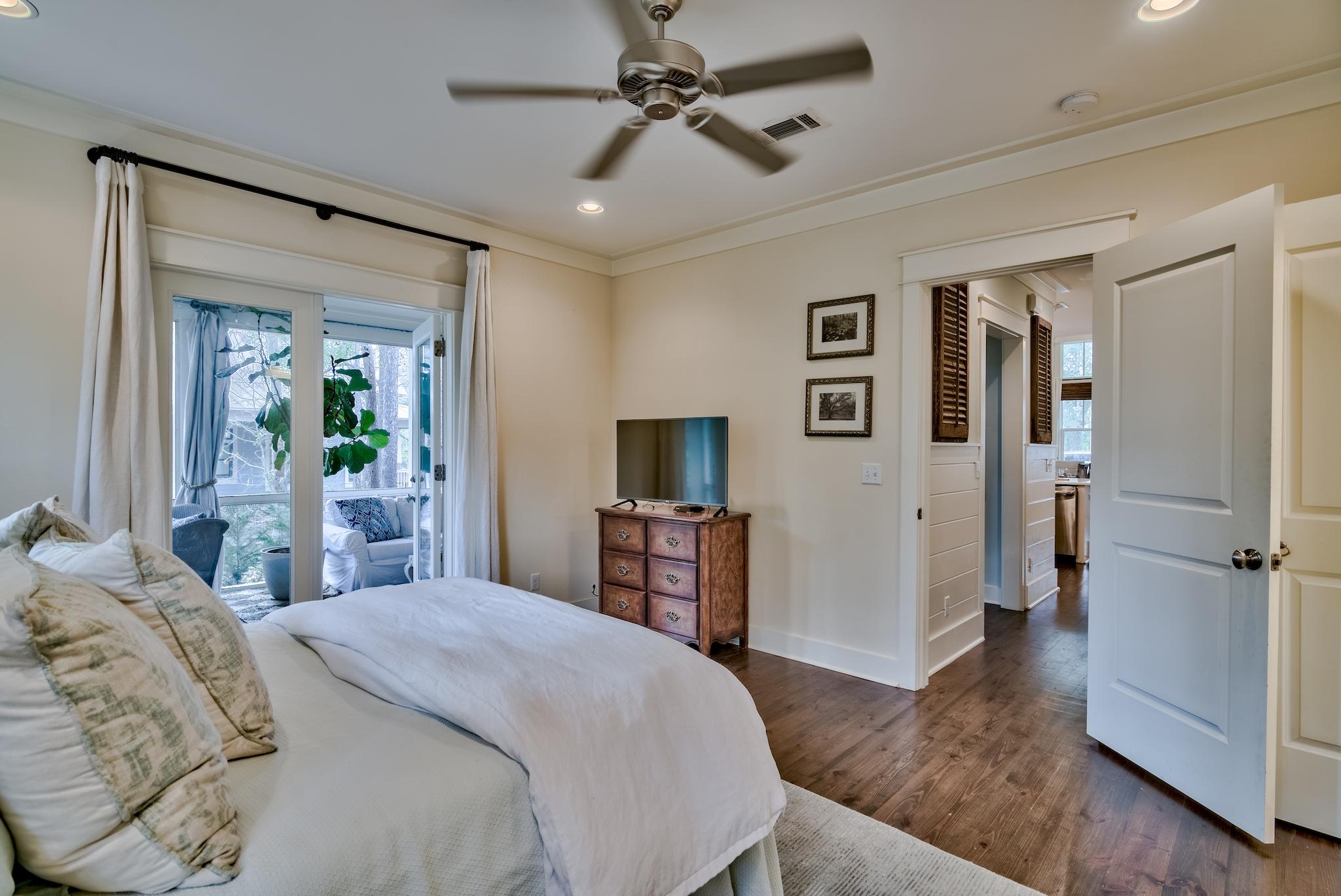 FOREST LAKES - Residential