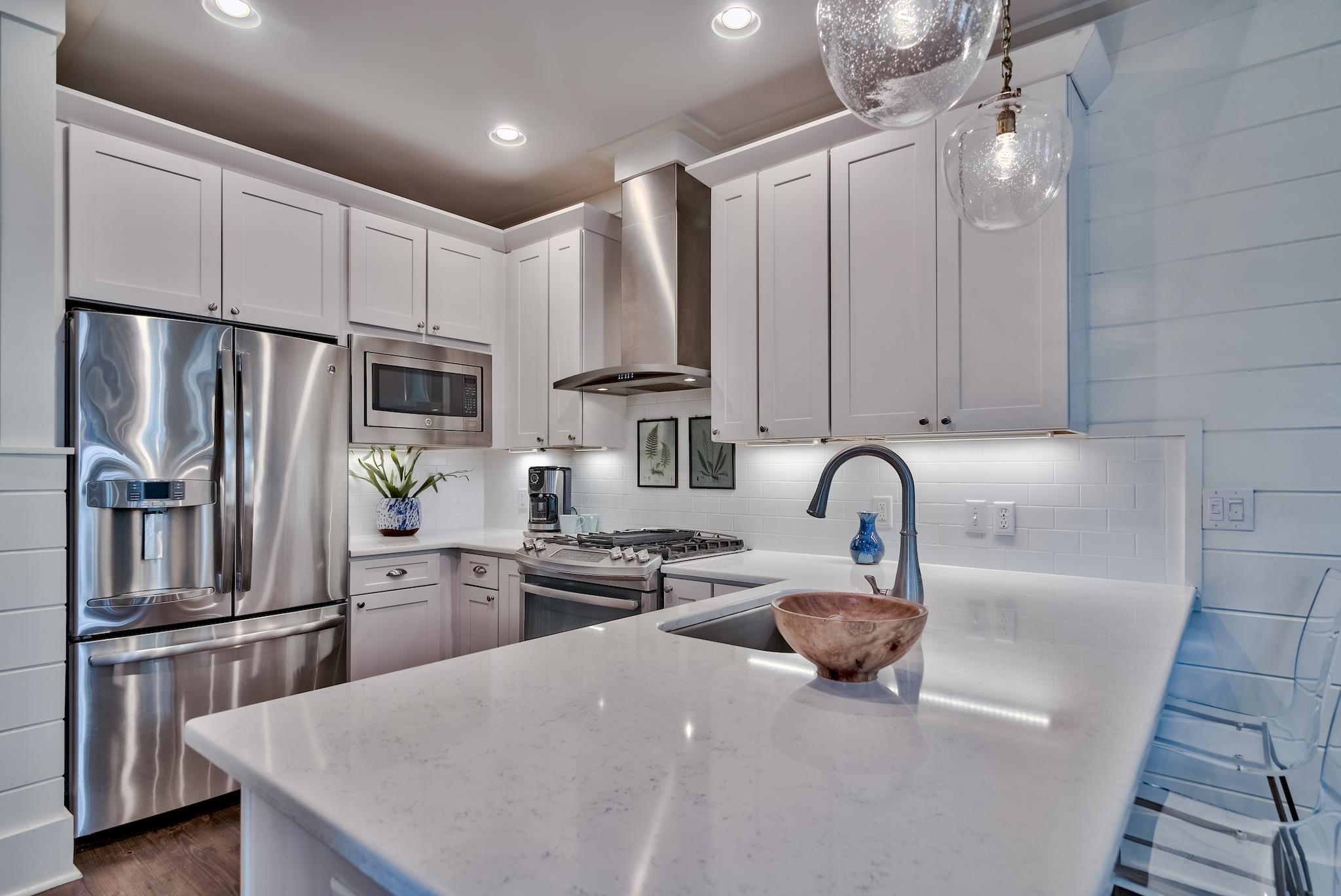 FOREST LAKES - Residential