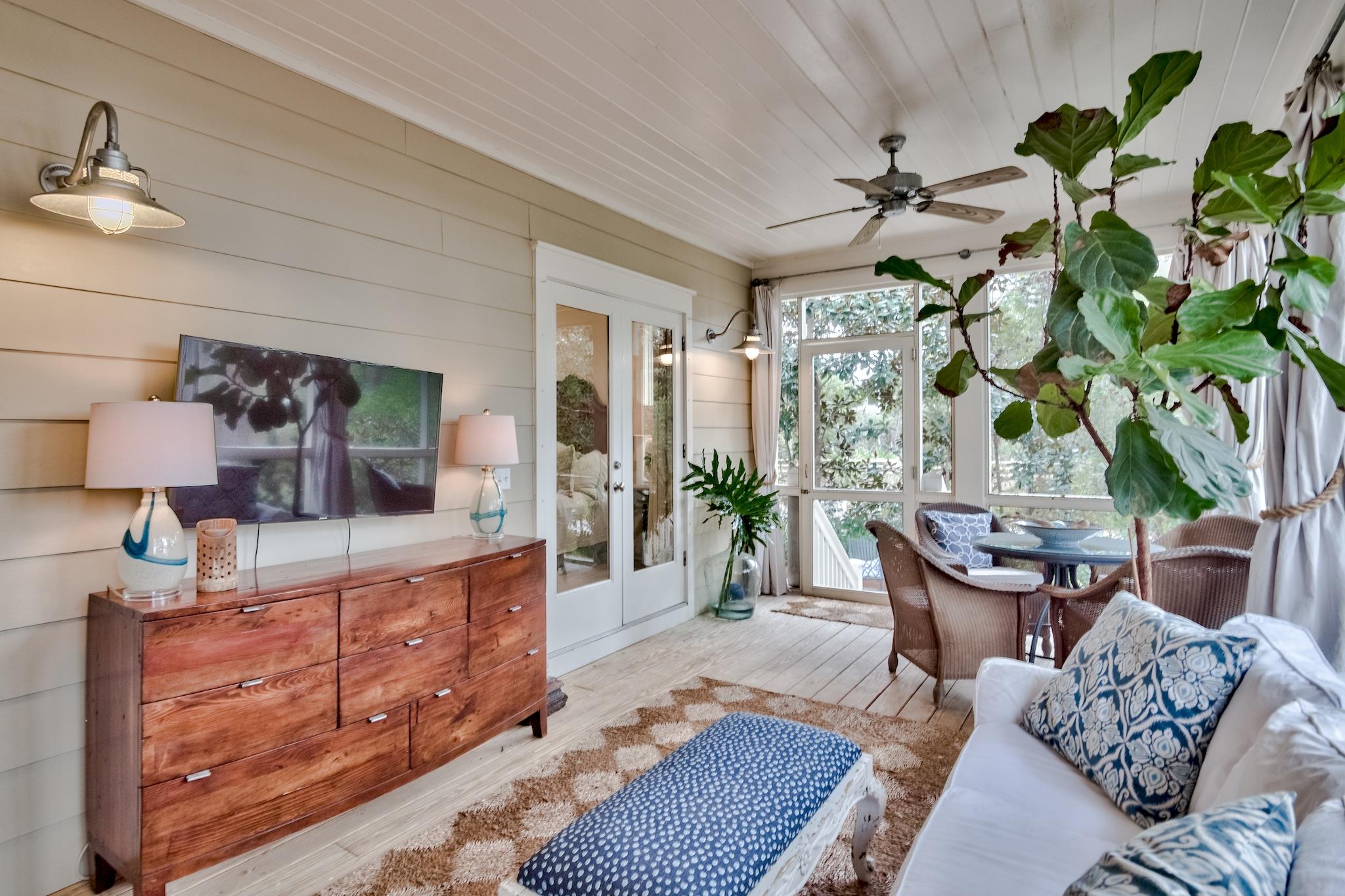 FOREST LAKES - Residential