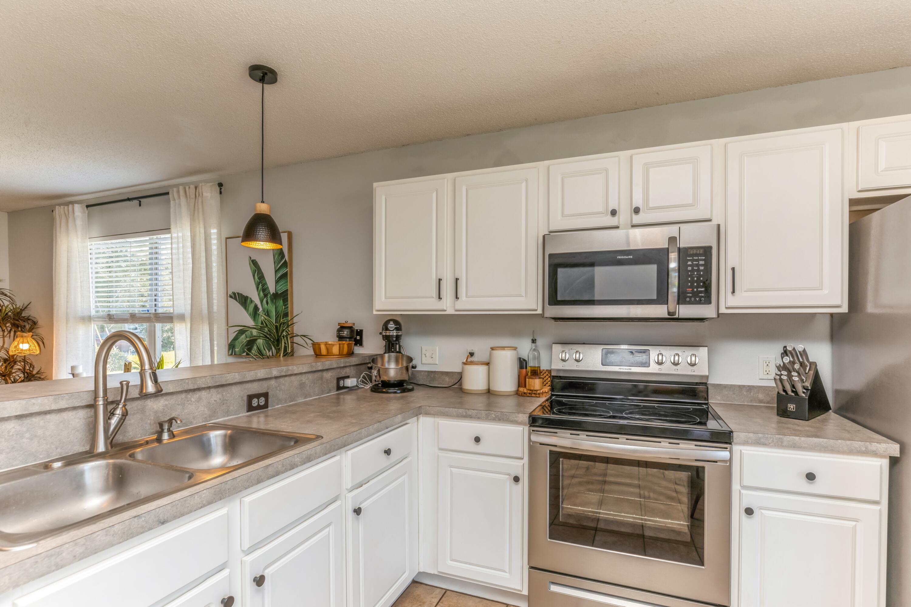 EAST BAY HEIGHTS - Residential