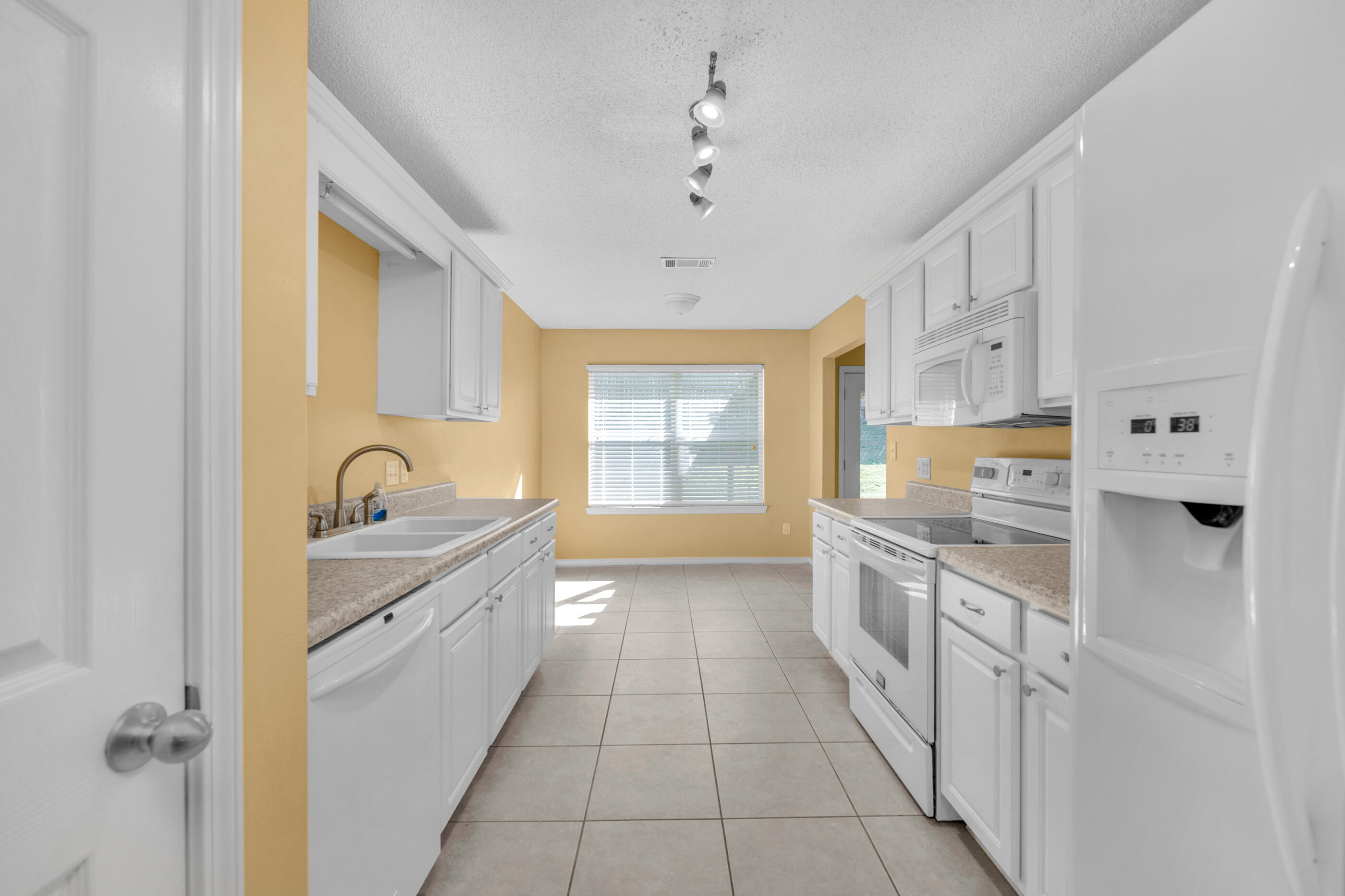 NORTHVIEW ESTATES 7TH ADDN - Residential