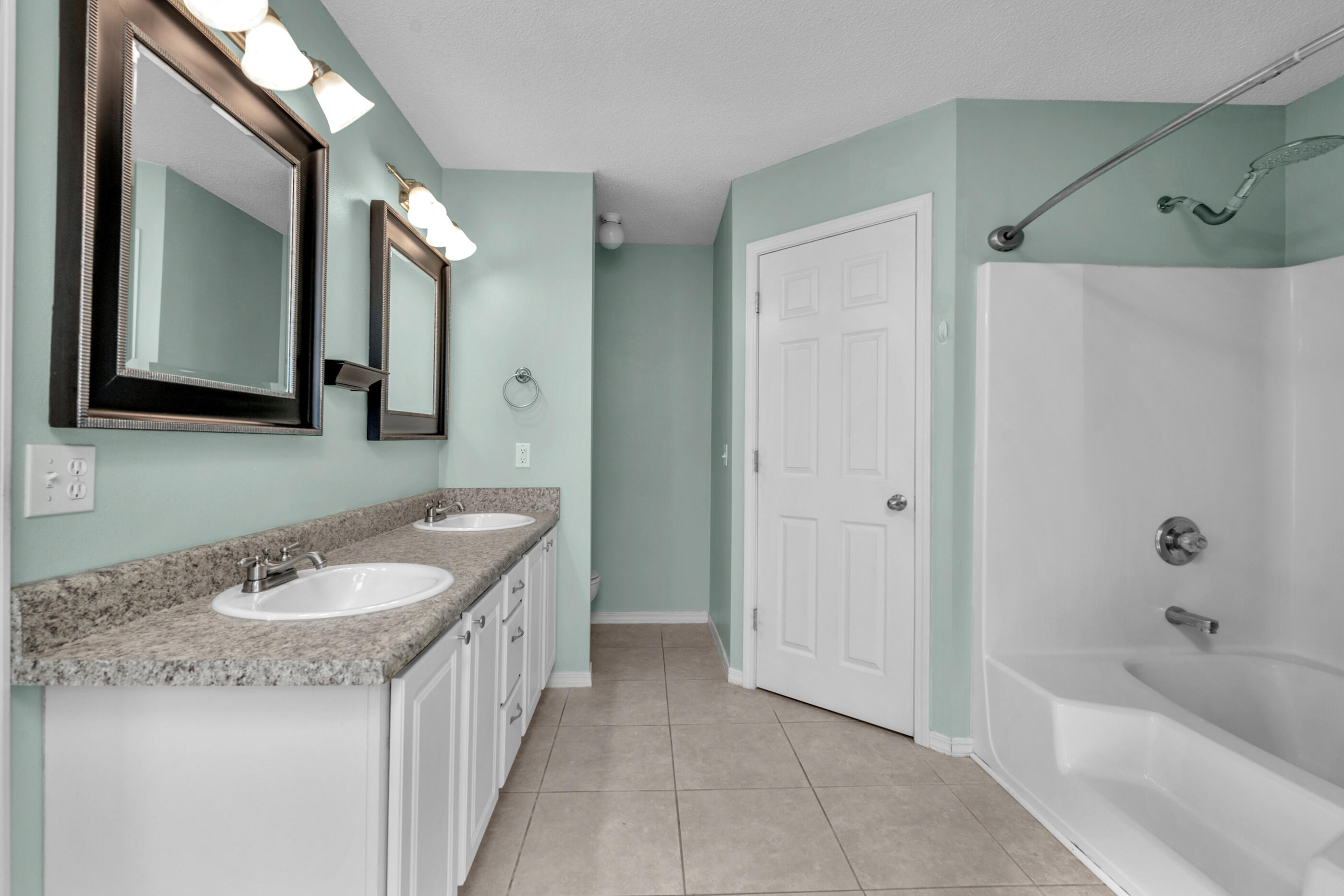 NORTHVIEW ESTATES 7TH ADDN - Residential