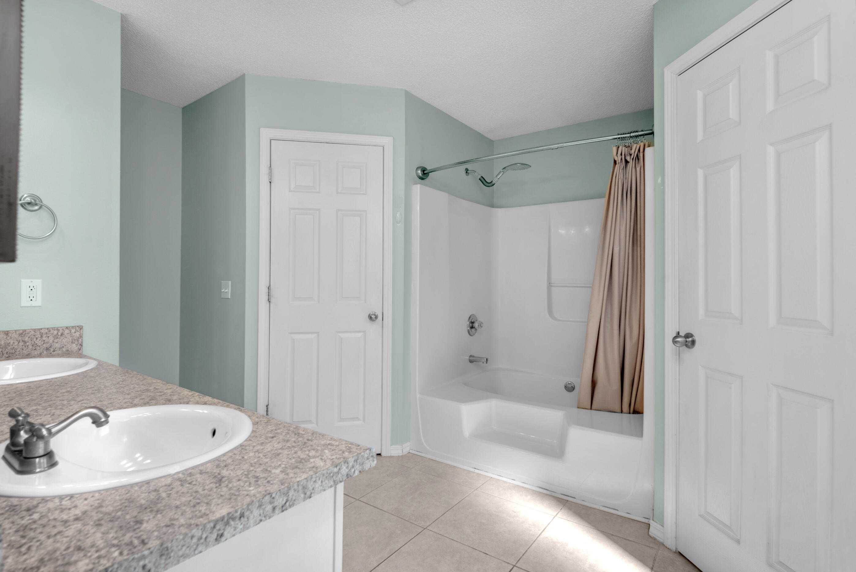 NORTHVIEW ESTATES 7TH ADDN - Residential