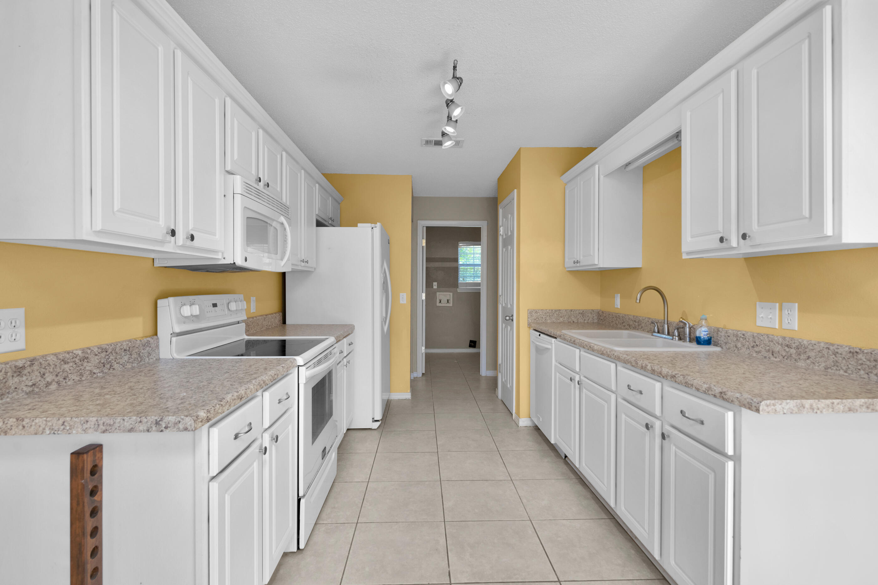 NORTHVIEW ESTATES 7TH ADDN - Residential