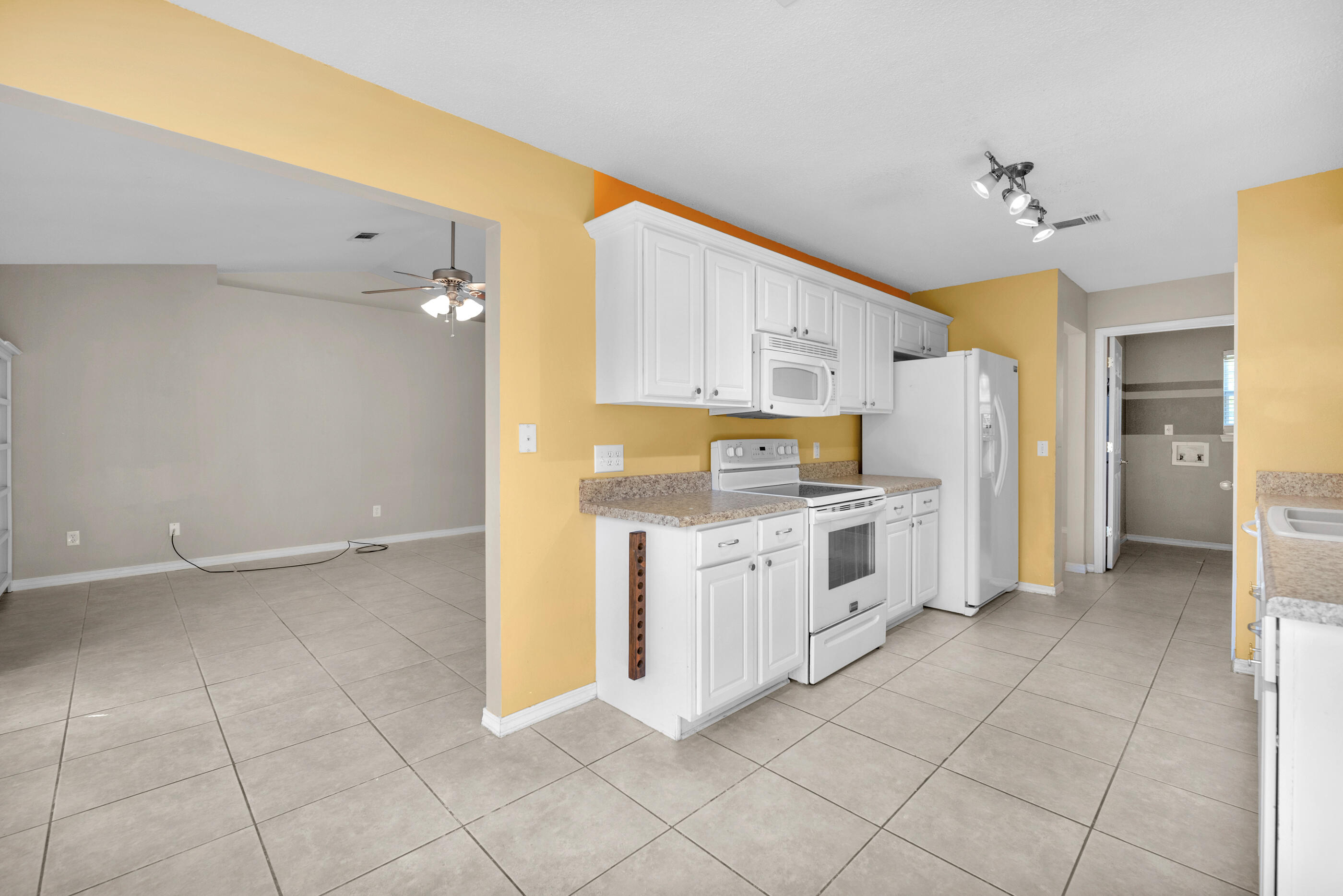 NORTHVIEW ESTATES 7TH ADDN - Residential