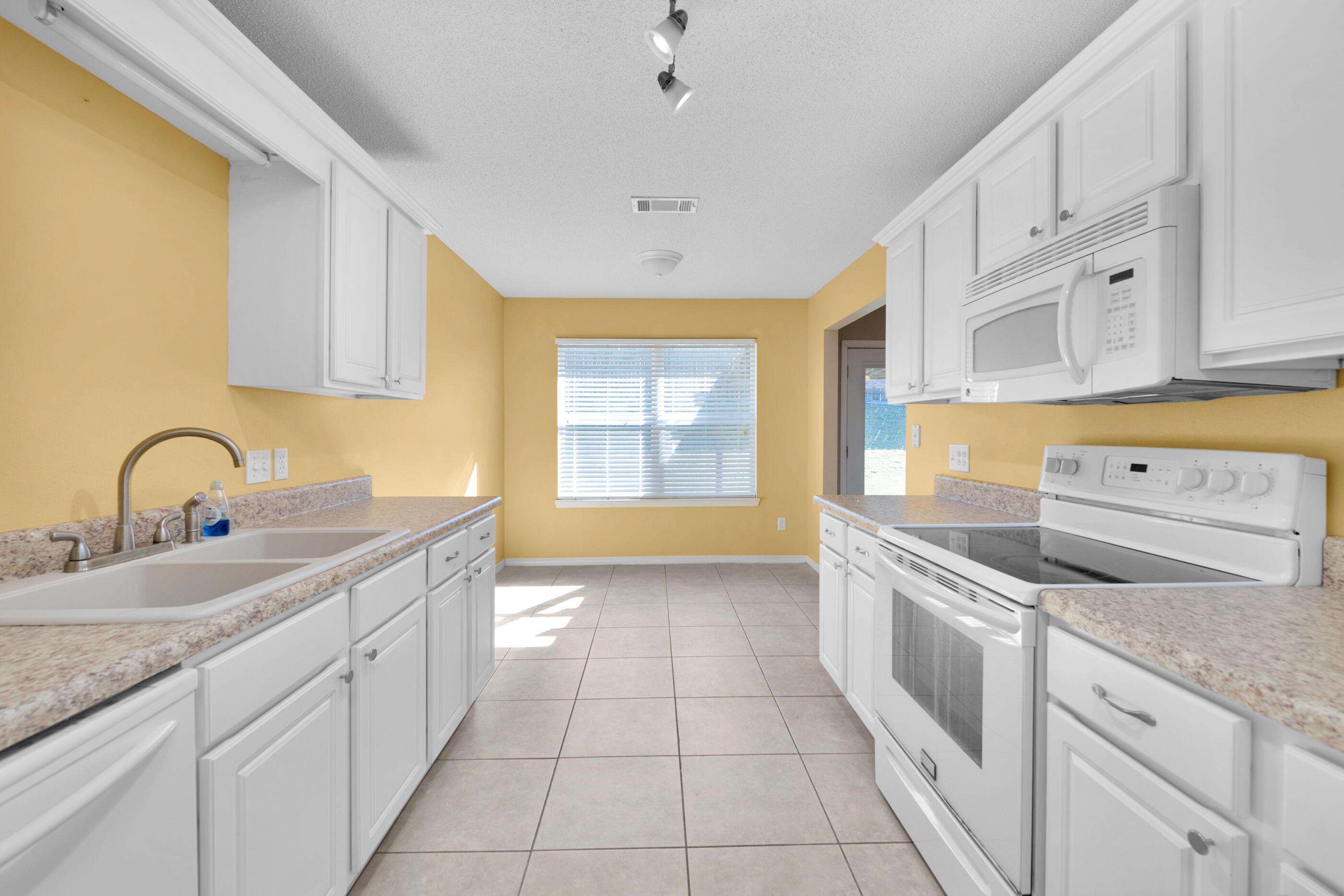 NORTHVIEW ESTATES 7TH ADDN - Residential