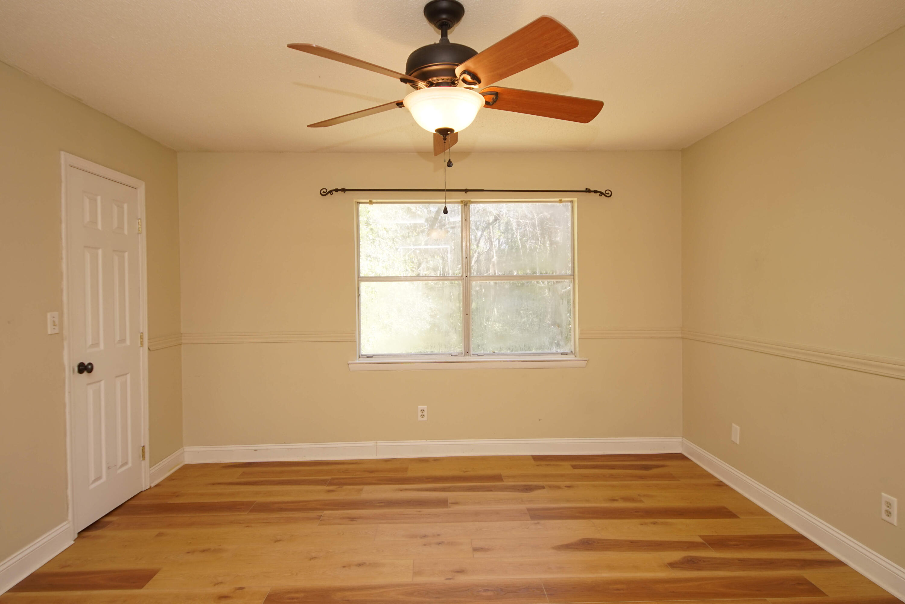 CREEKSIDE - Residential Lease