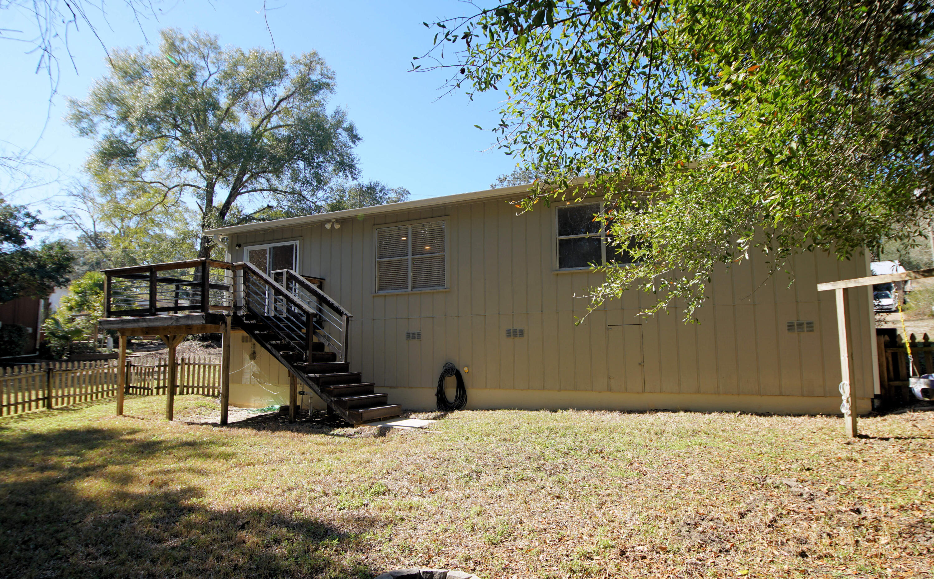 CREEKSIDE - Residential Lease