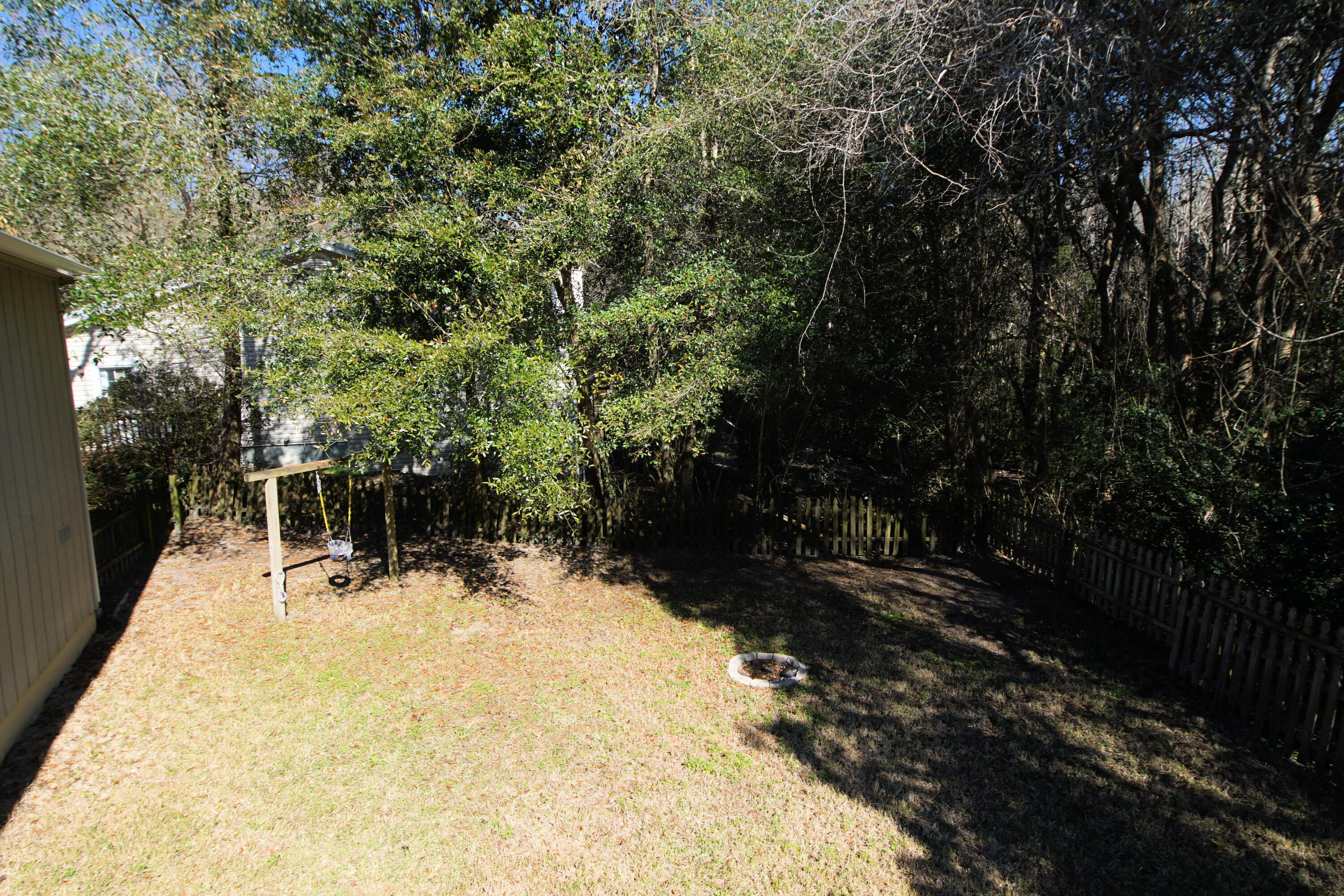 CREEKSIDE - Residential Lease