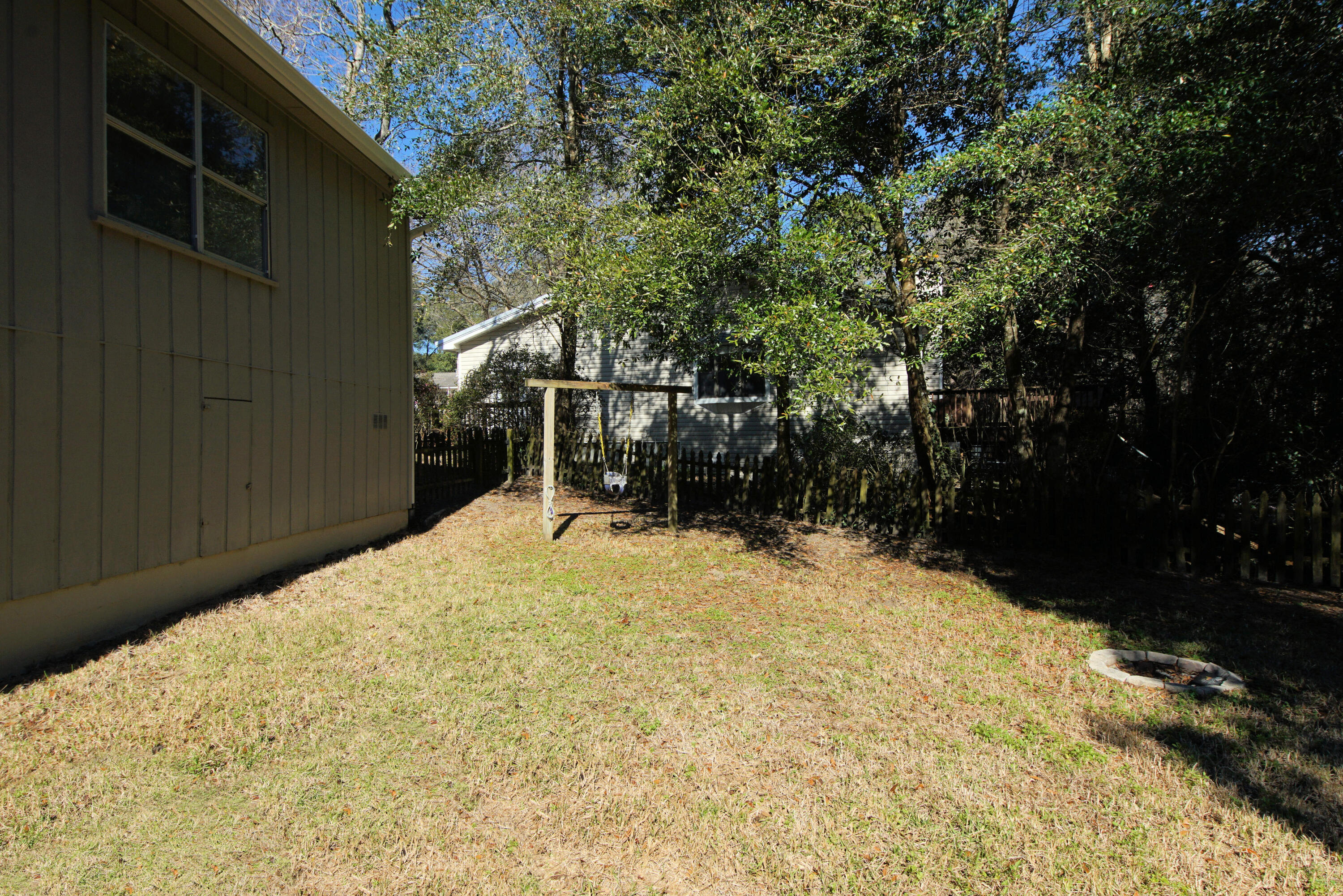 CREEKSIDE - Residential Lease