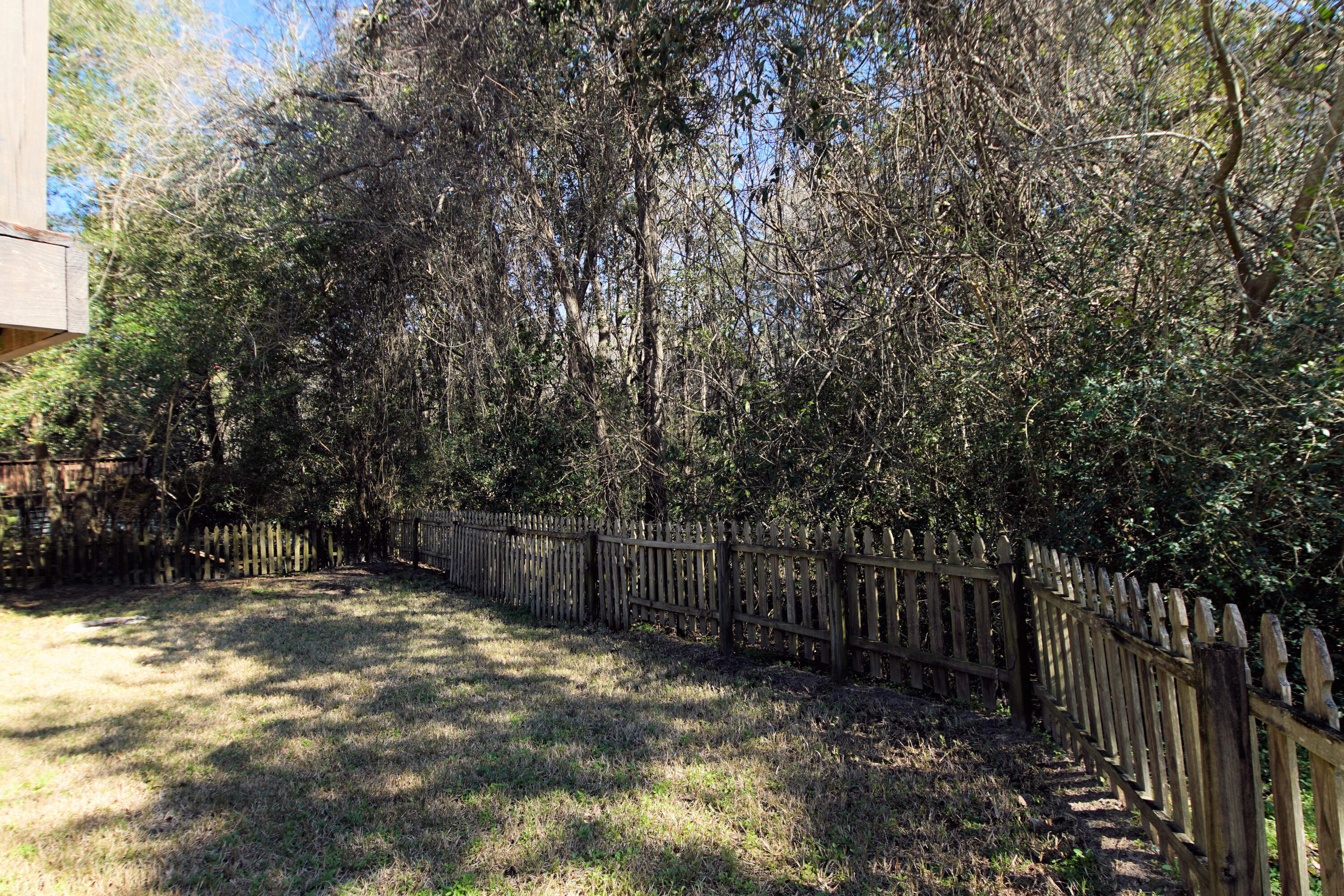 CREEKSIDE - Residential Lease