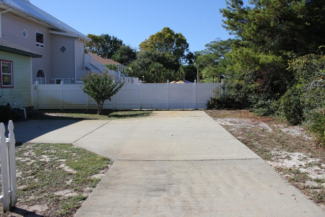 CRYSTAL BEACH - Residential