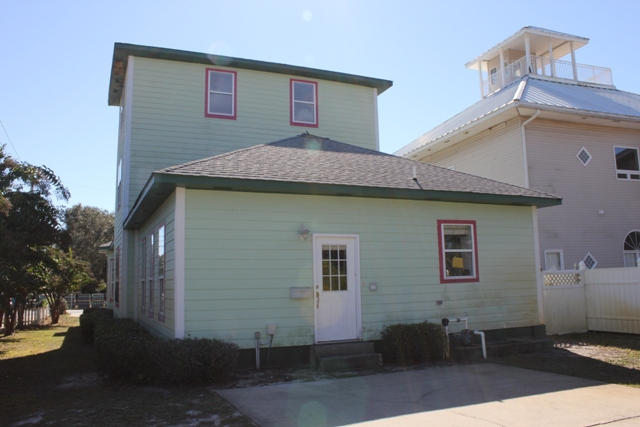 CRYSTAL BEACH - Residential