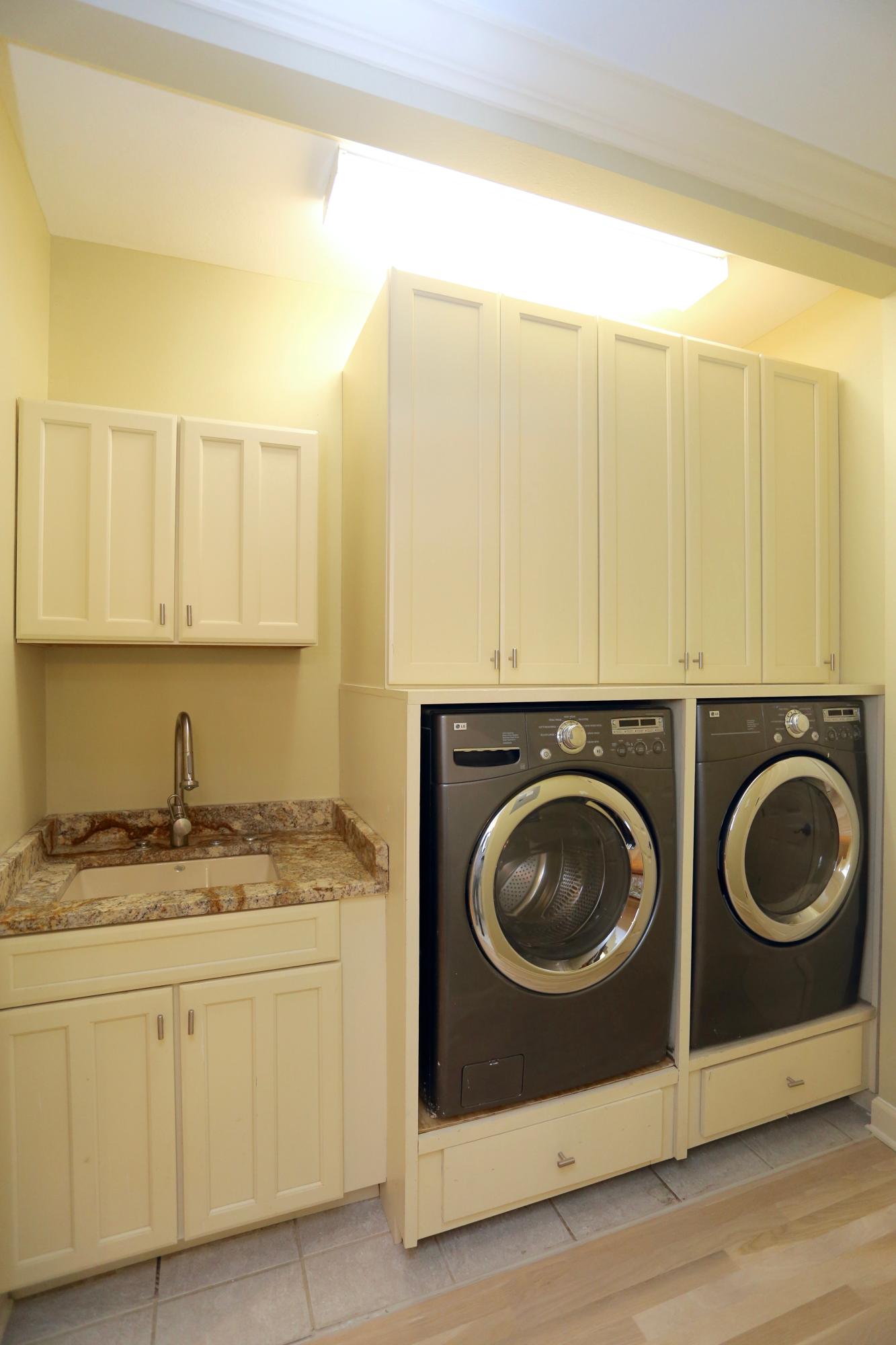 PRESTWICK PLACE - Residential