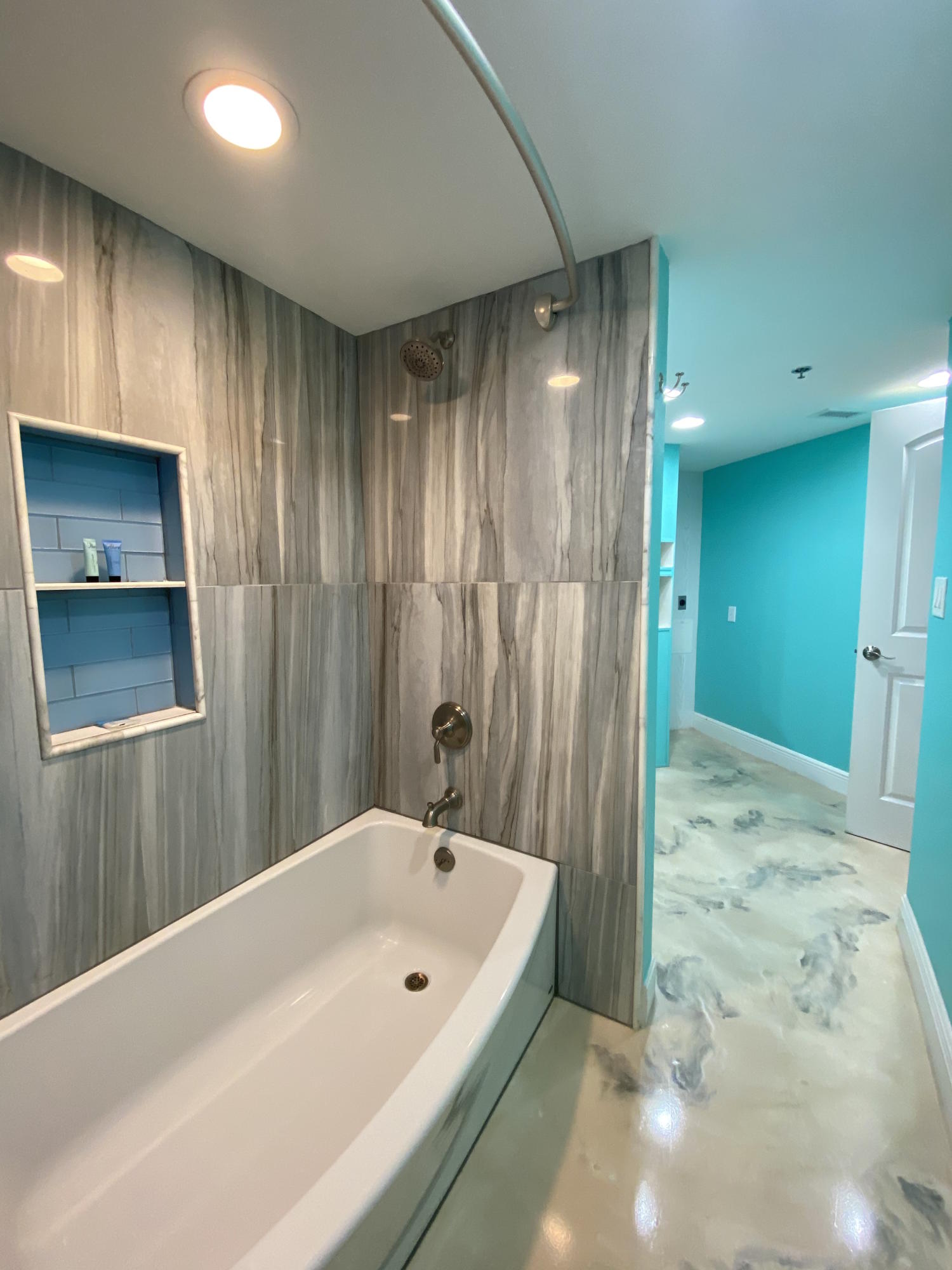 SUNBIRD CONDO - Residential