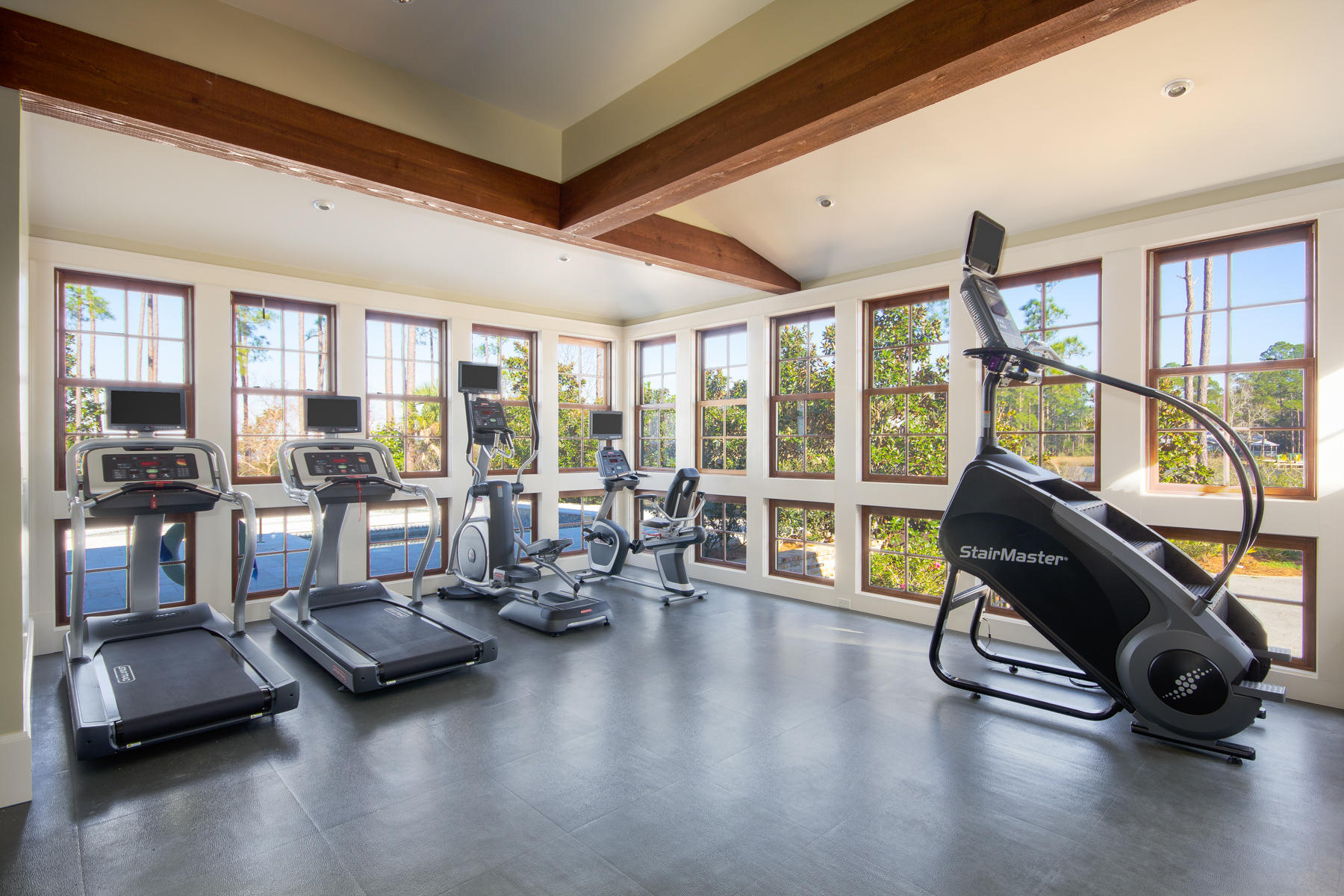 CHURCHILL OAKS - Residential