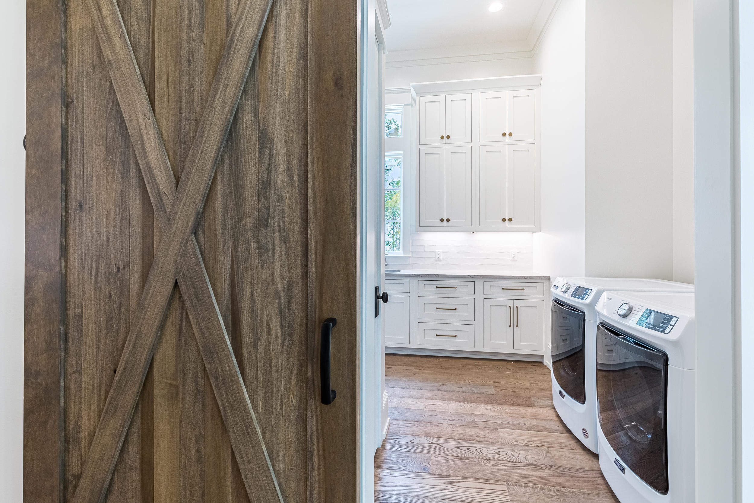 CHURCHILL OAKS - Residential