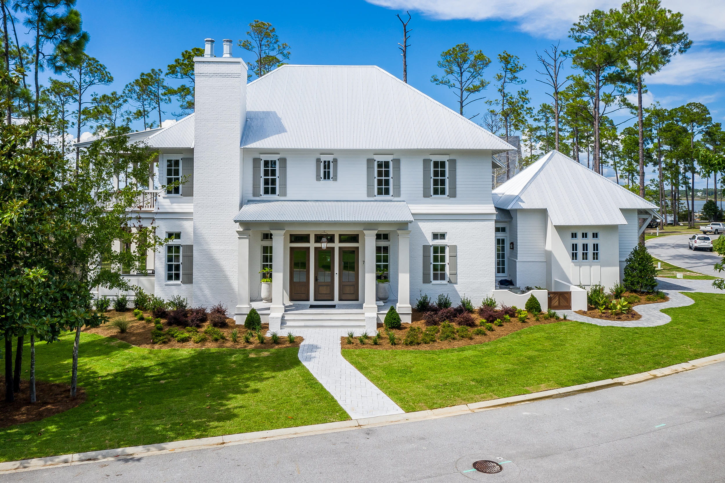 CHURCHILL OAKS - Residential