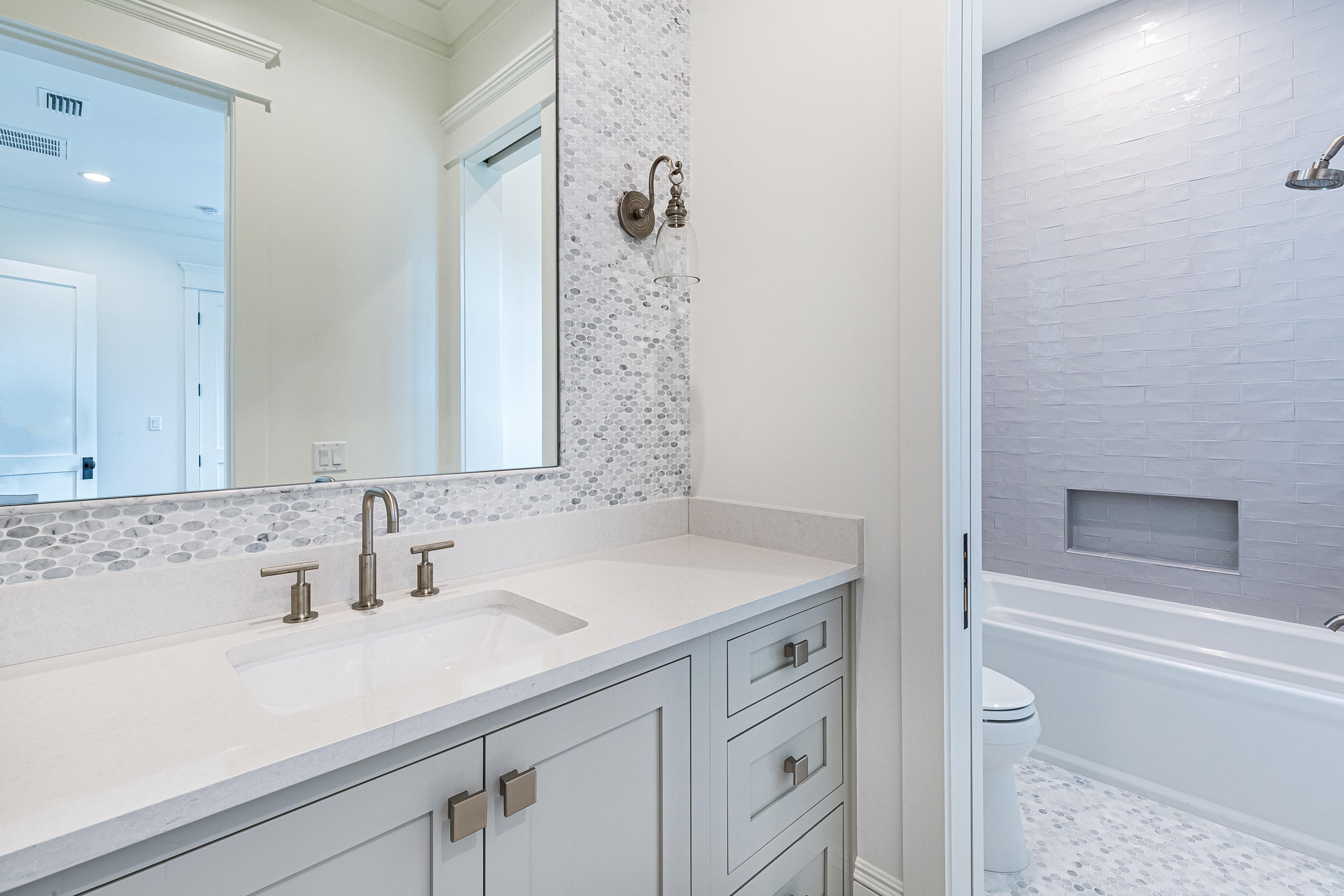 CHURCHILL OAKS - Residential