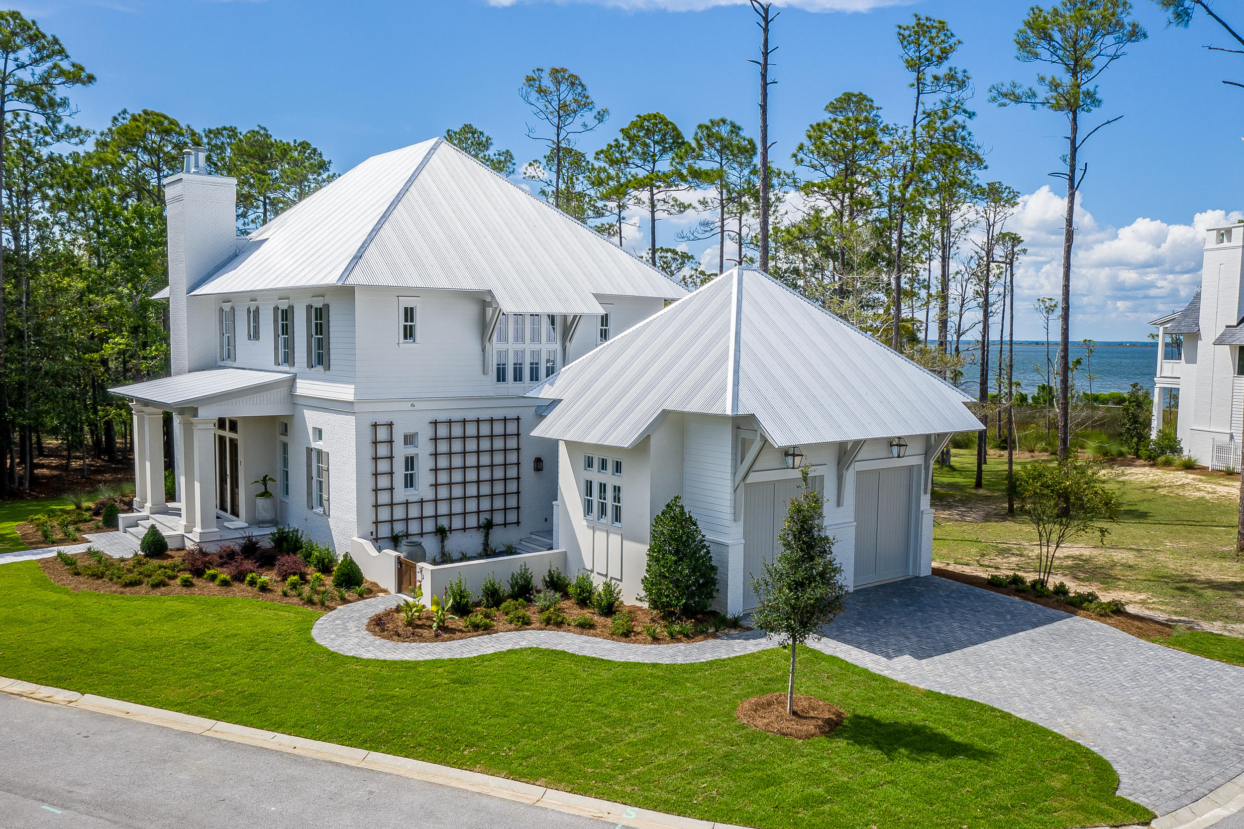 CHURCHILL OAKS - Residential