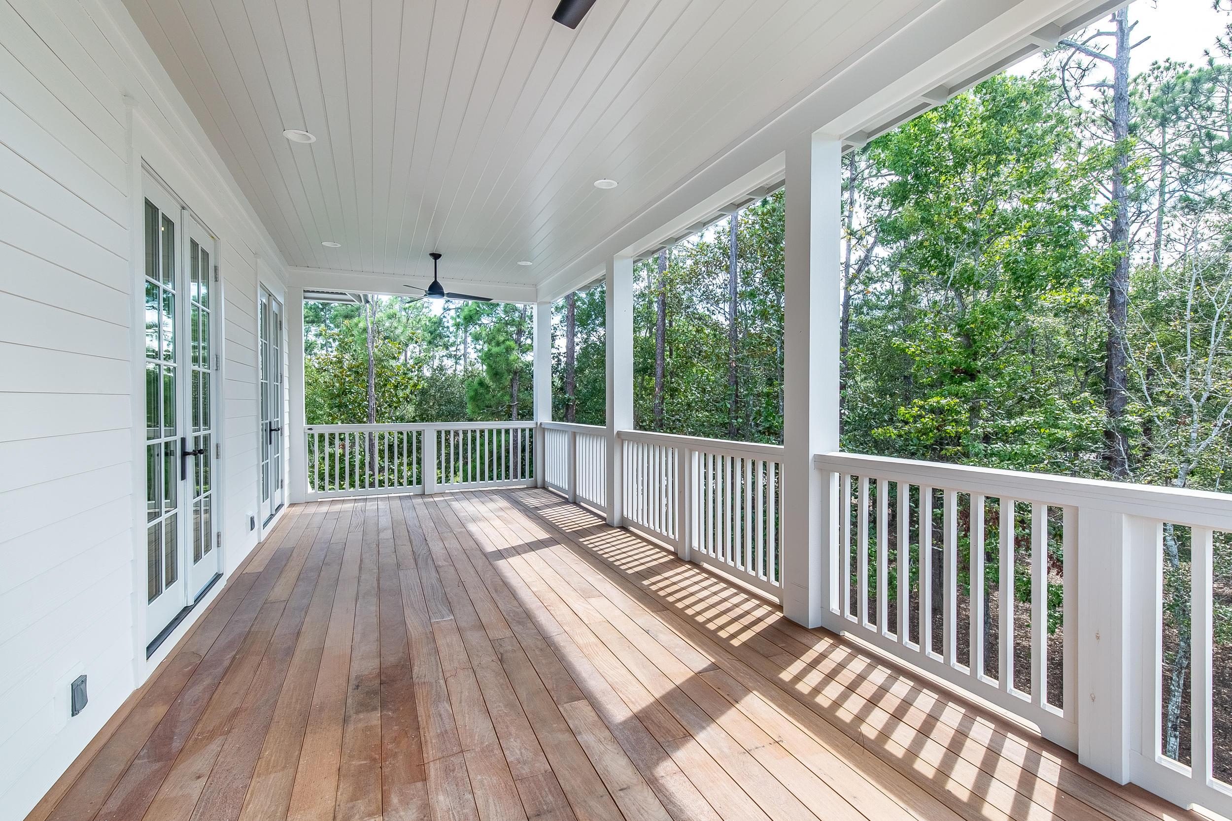 CHURCHILL OAKS - Residential