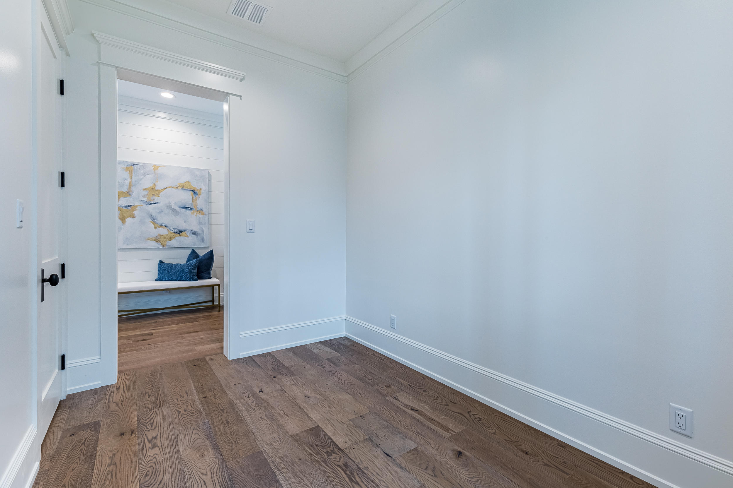 CHURCHILL OAKS - Residential