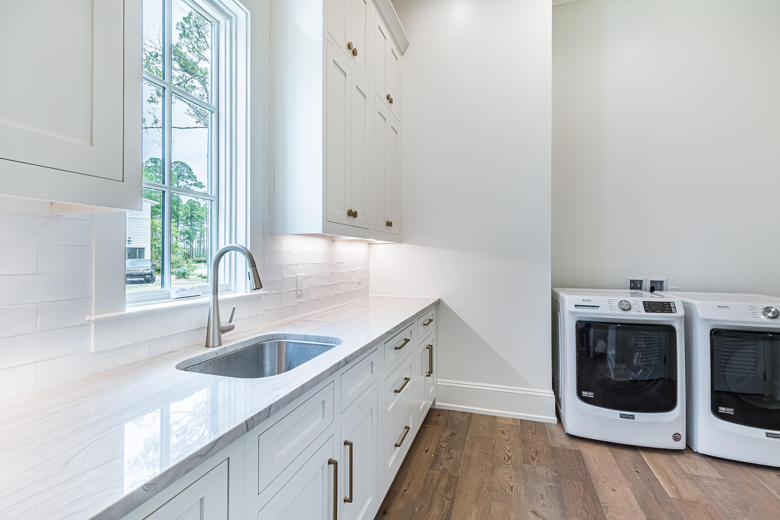 CHURCHILL OAKS - Residential