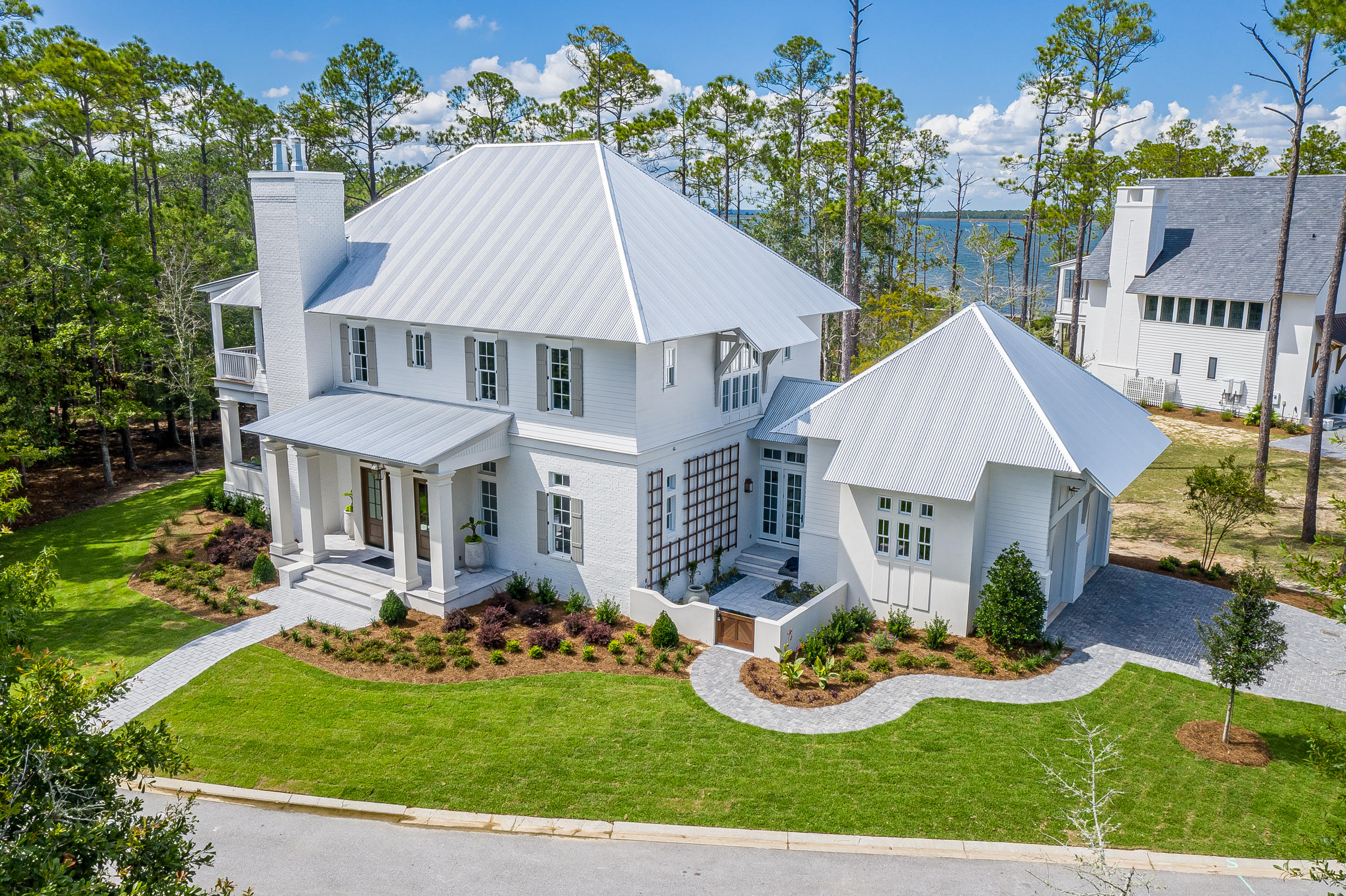 CHURCHILL OAKS - Residential