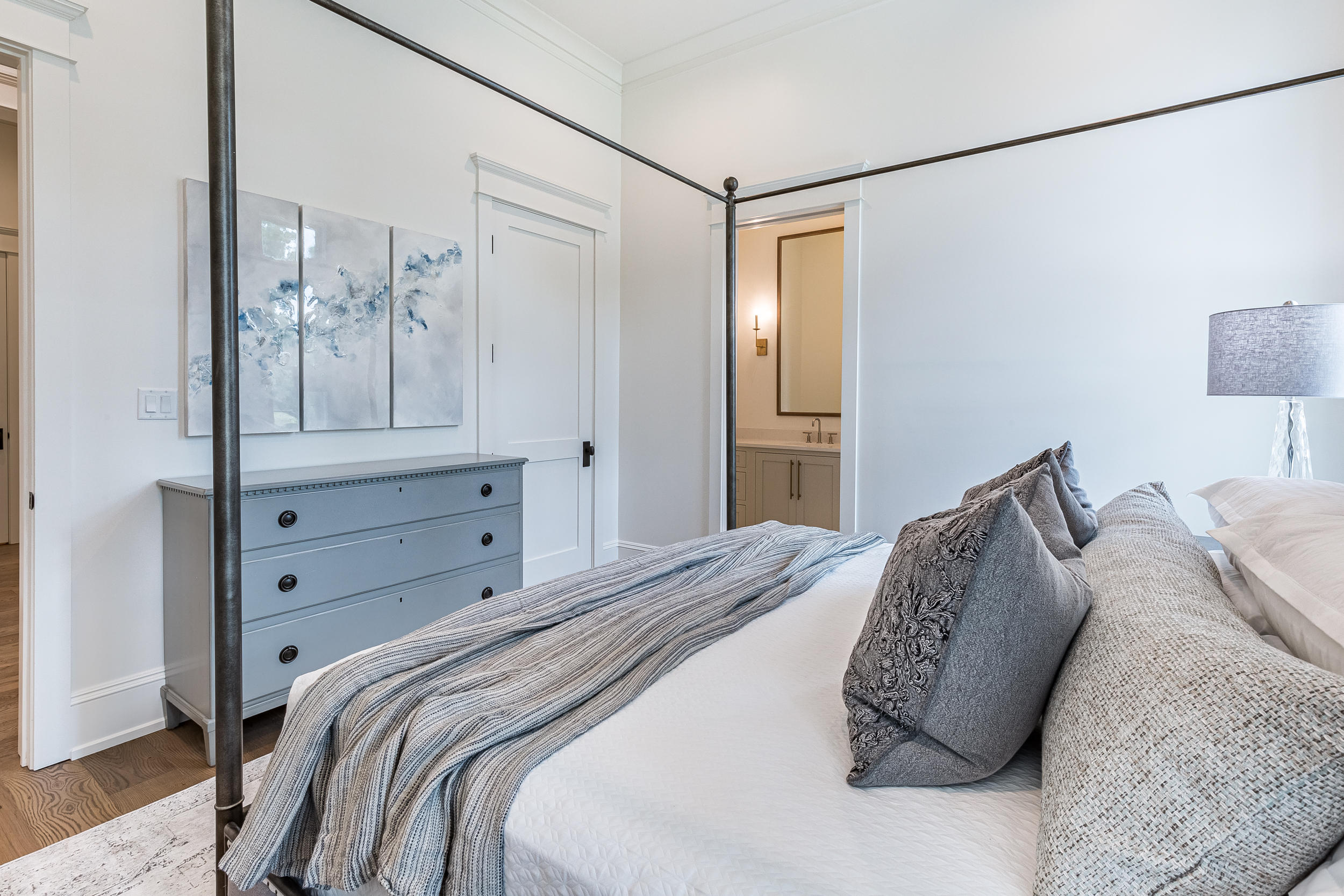 CHURCHILL OAKS - Residential