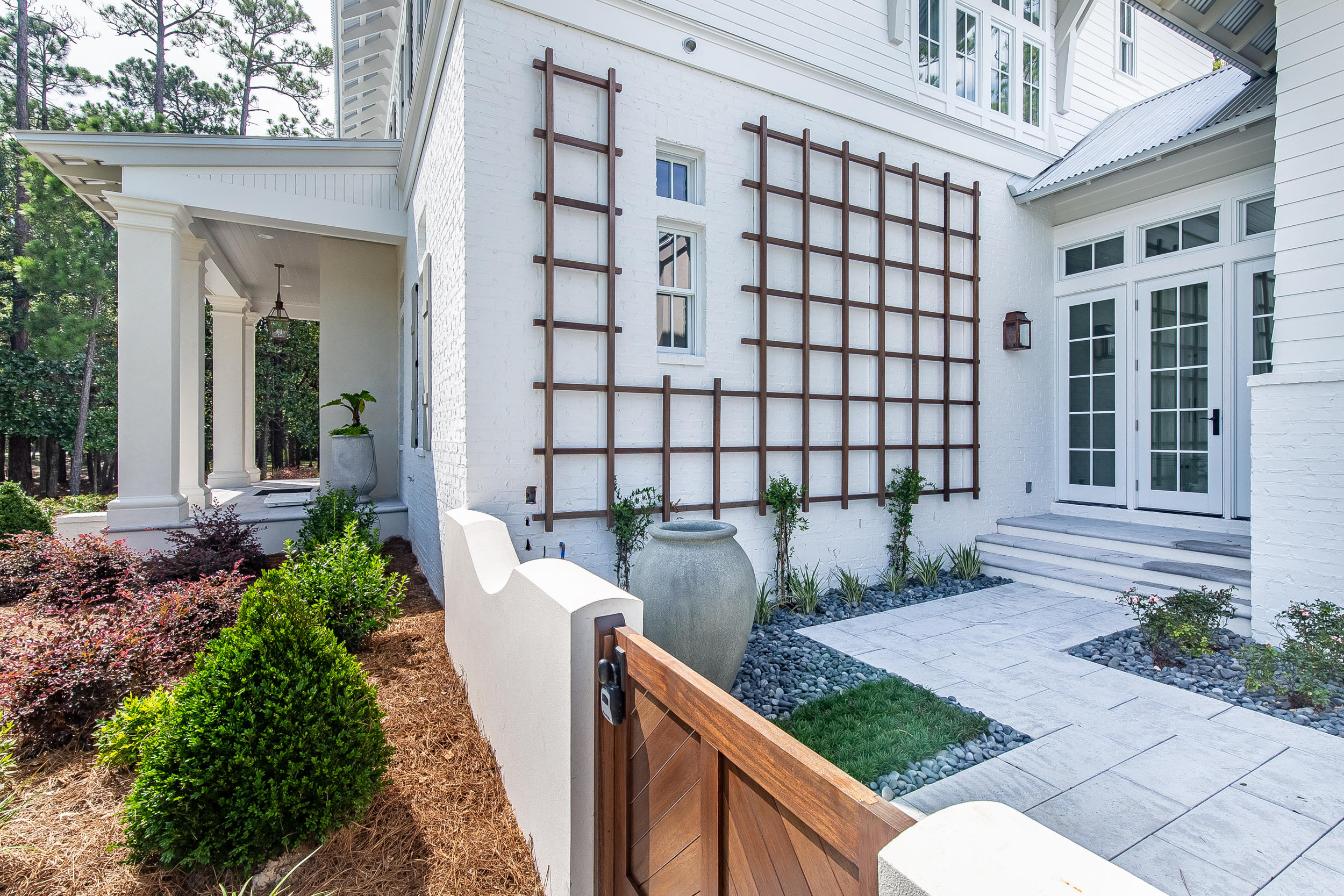 CHURCHILL OAKS - Residential