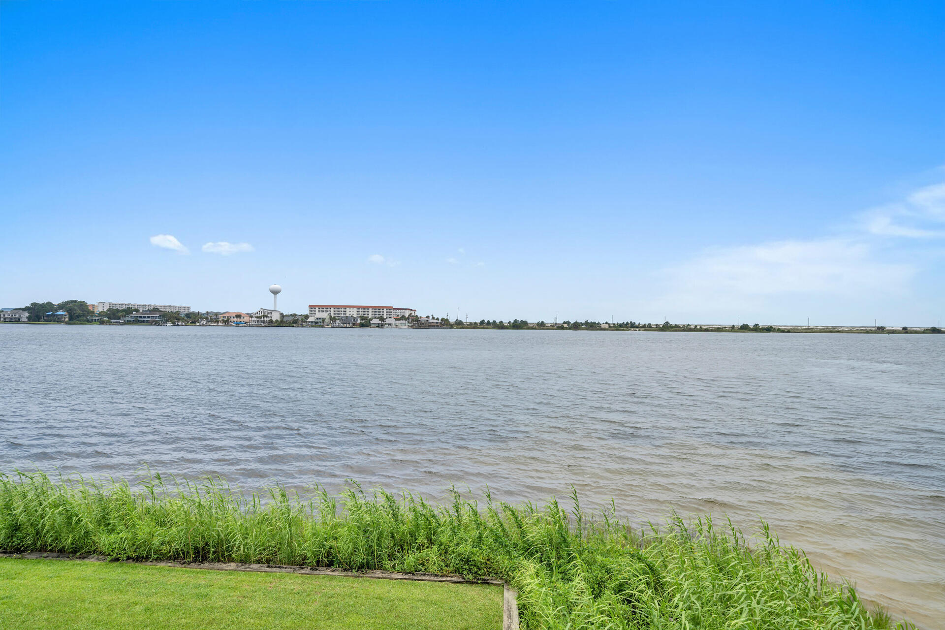 FOUNTAINHEAD CONDO - Residential Lease